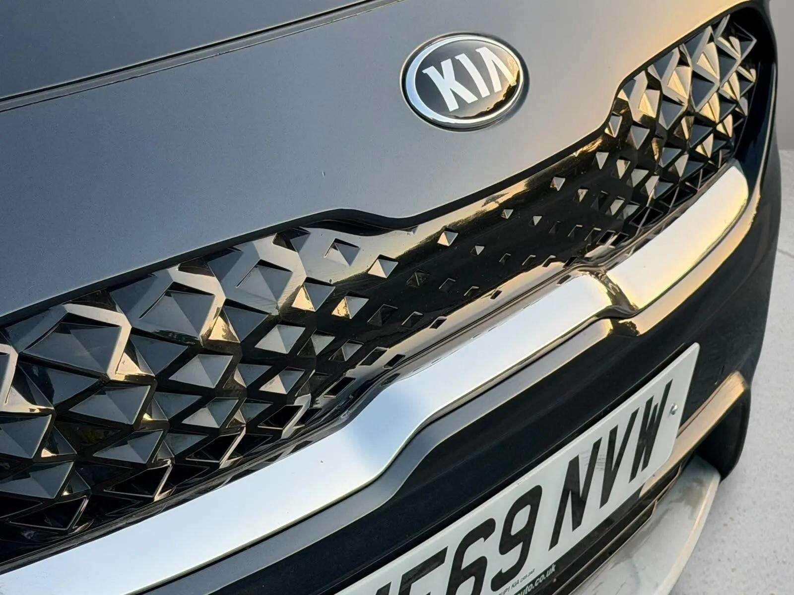 Kia Niro view 63