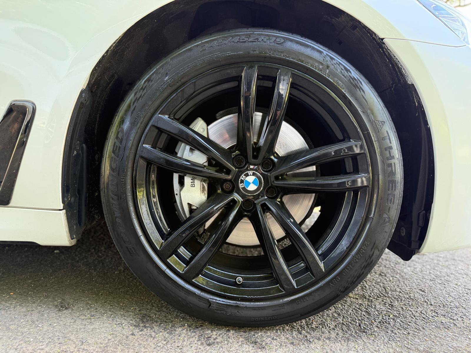 BMW 7 Series view 49