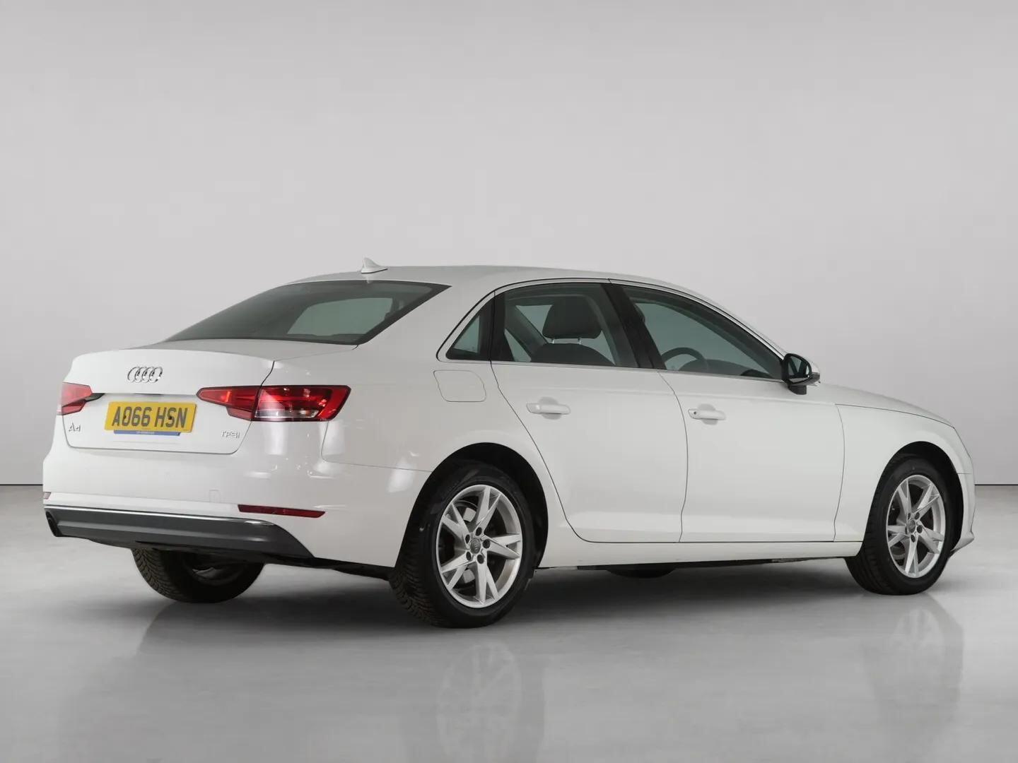 Audi A4 view 8