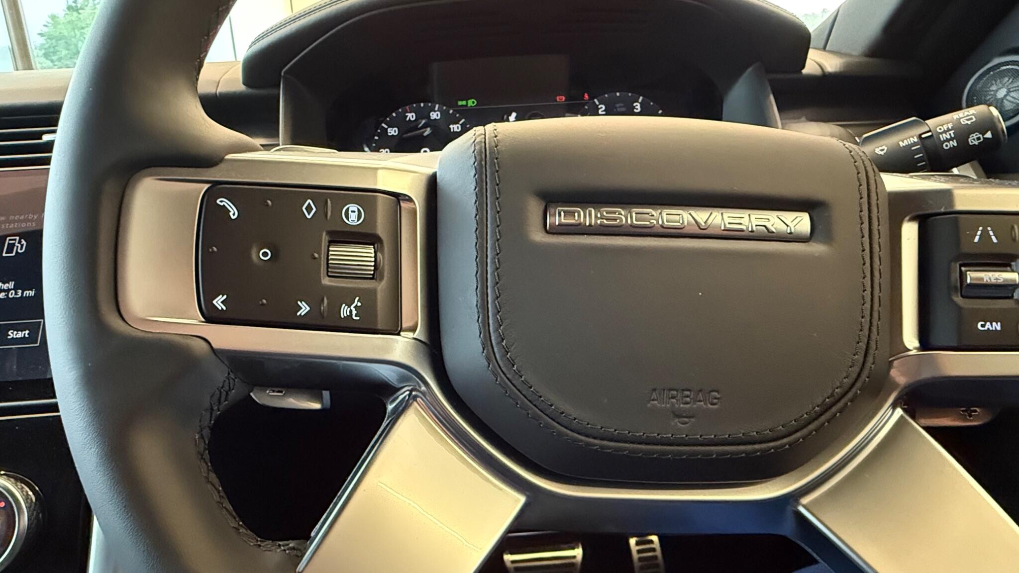 Land Rover Discovery view 7