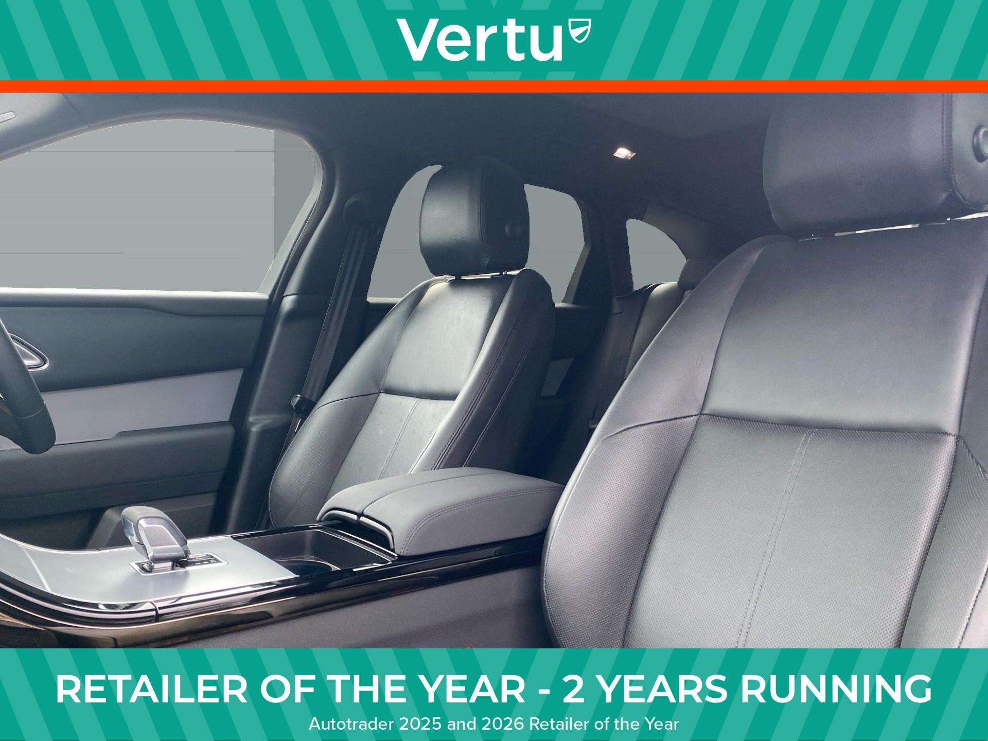 Land Rover Range Rover Velar view 3