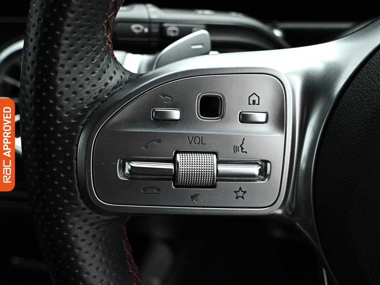 Mercedes-Benz Eqb view 25