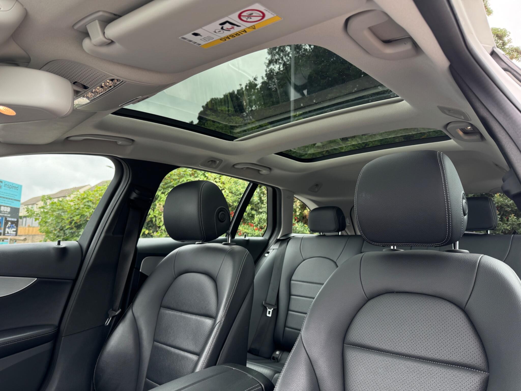 Mercedes-Benz C-Class view 25