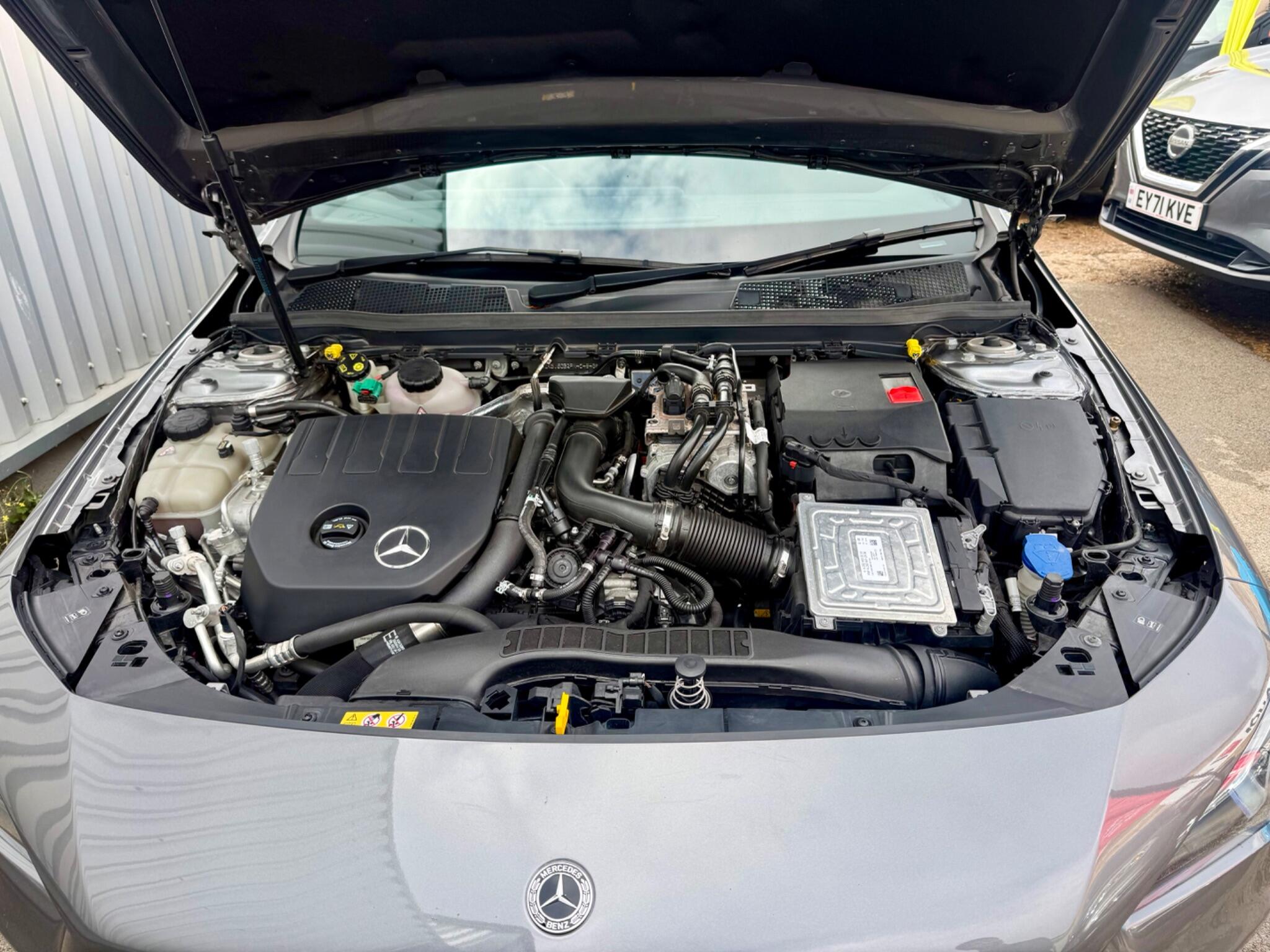 Mercedes-Benz Cla view 21