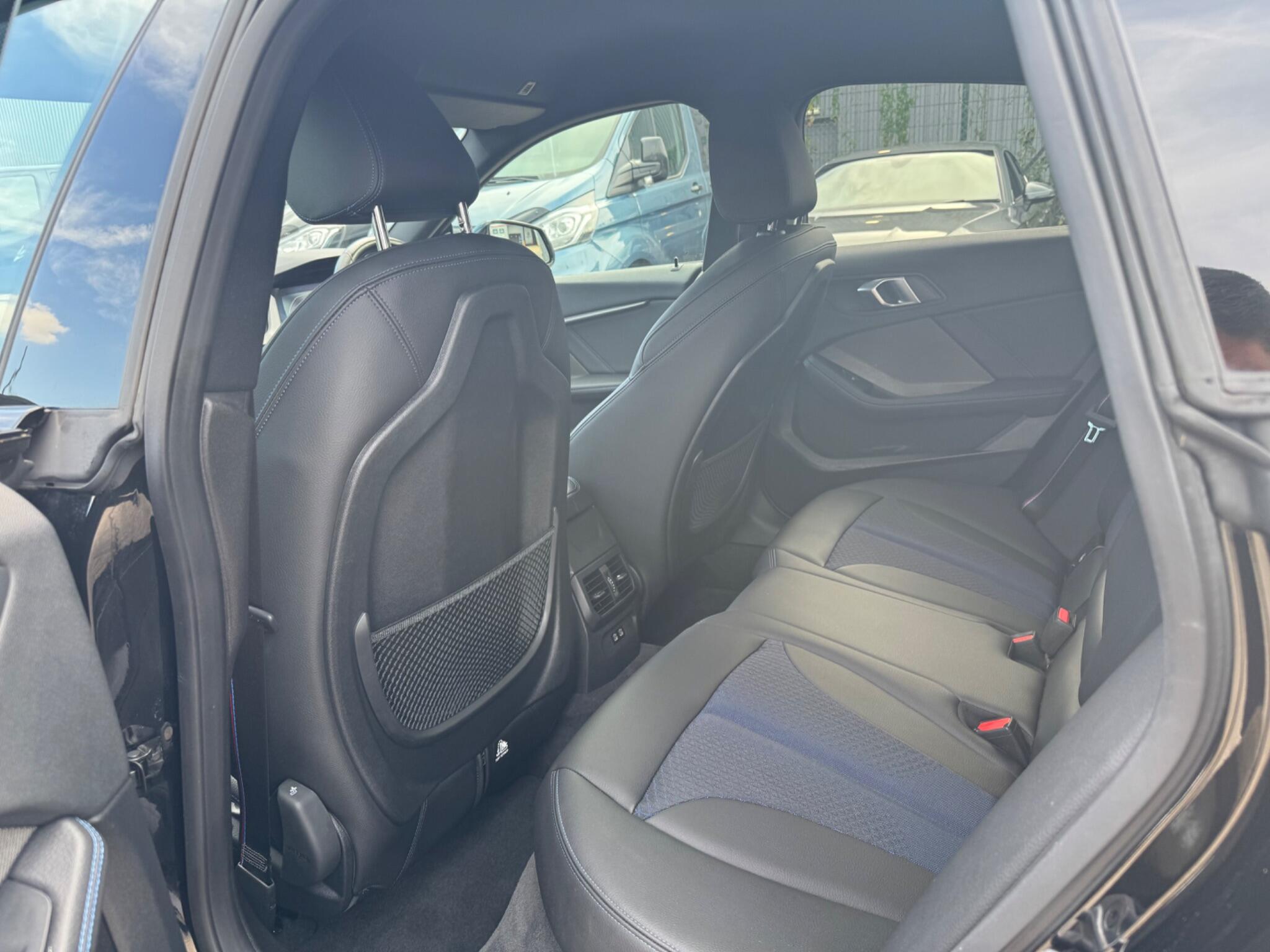 BMW 2 Series view 21