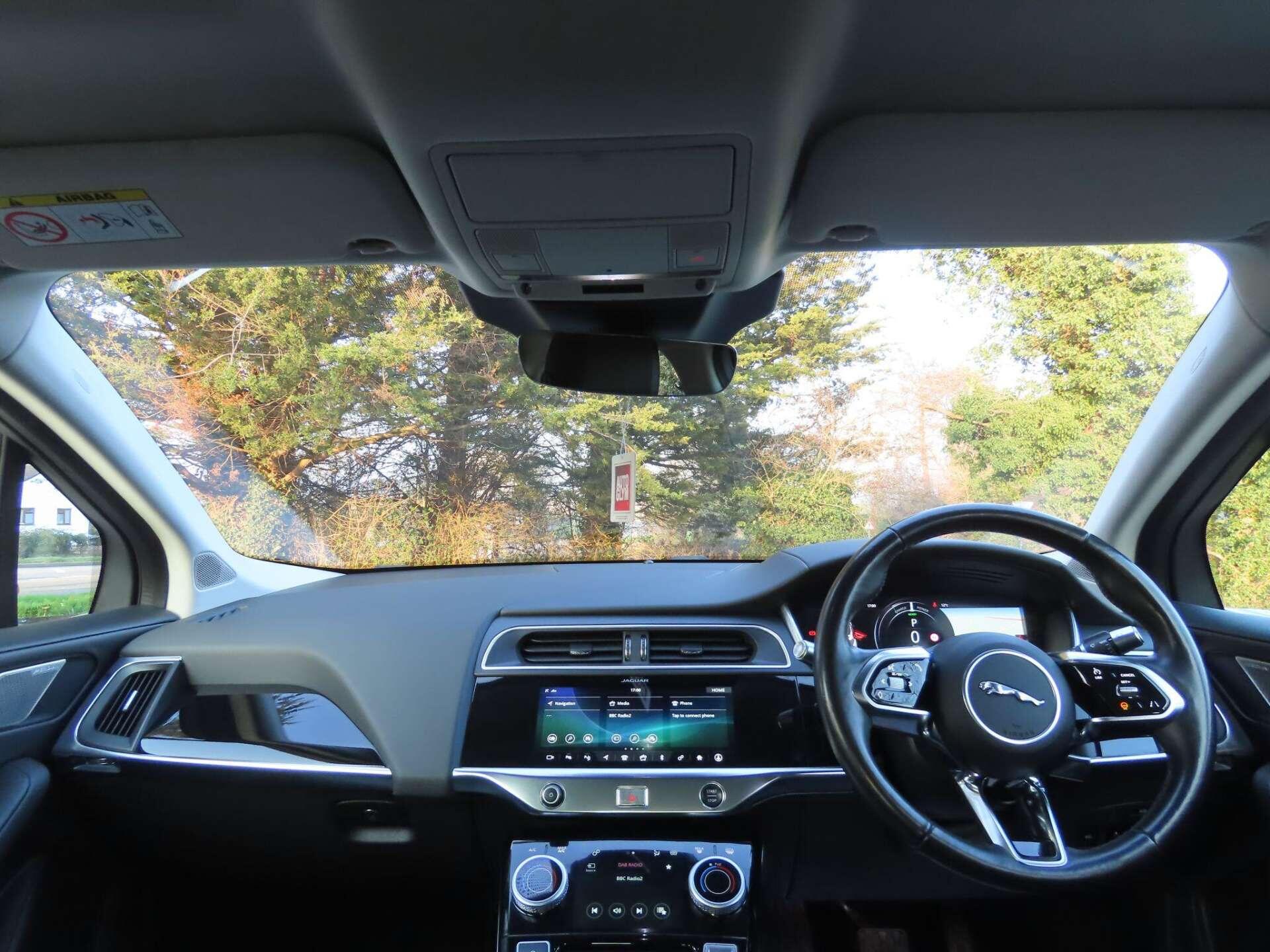 Jaguar I-Pace view 8