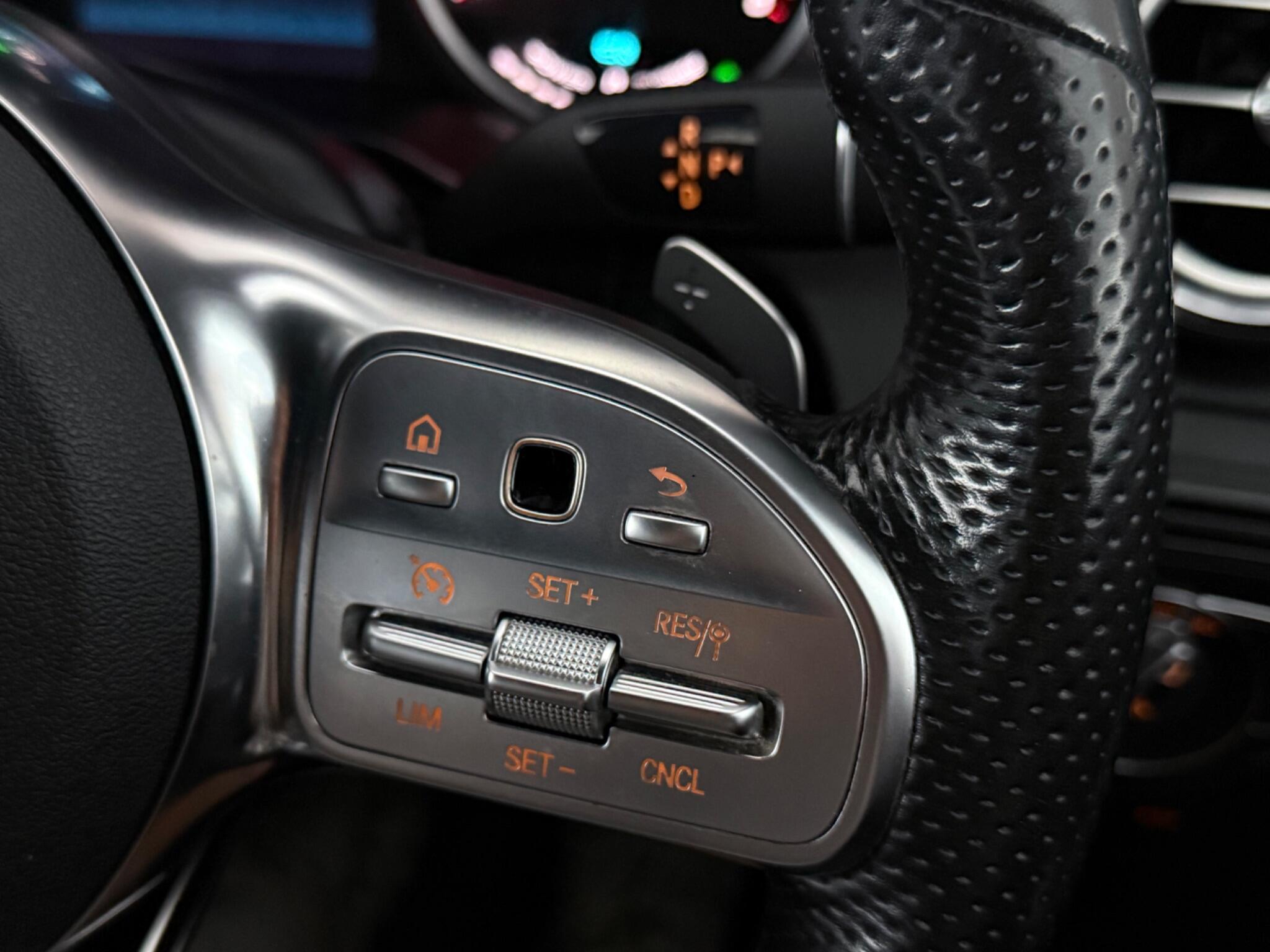 Mercedes-Benz GLC view 17