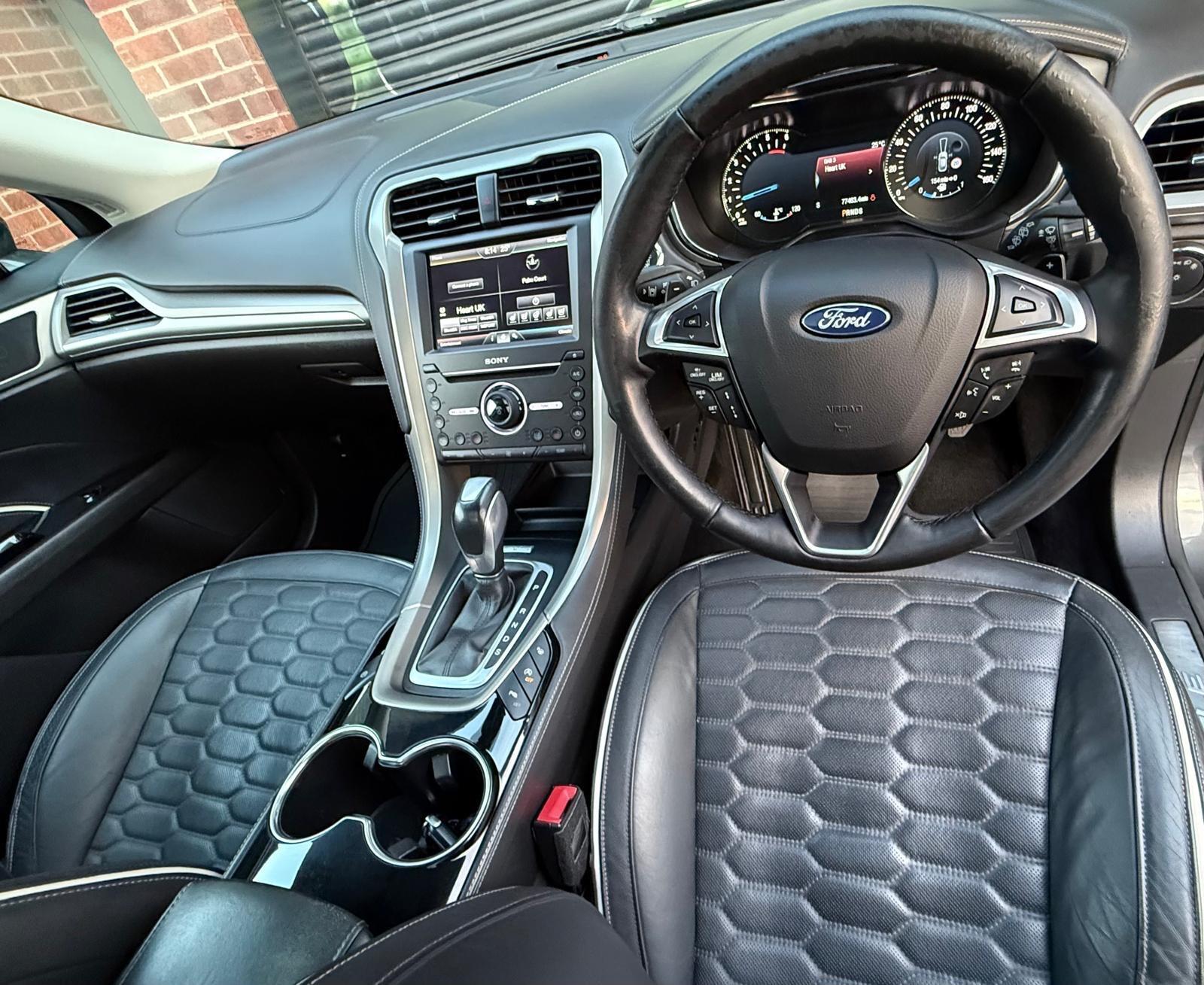 Ford Mondeo view 11