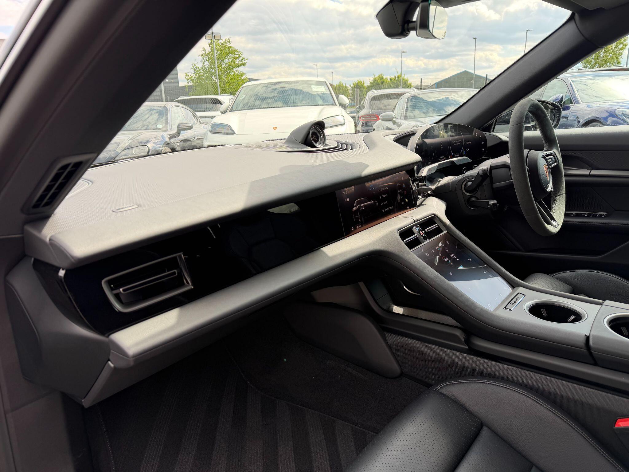 Porsche Taycan view 13