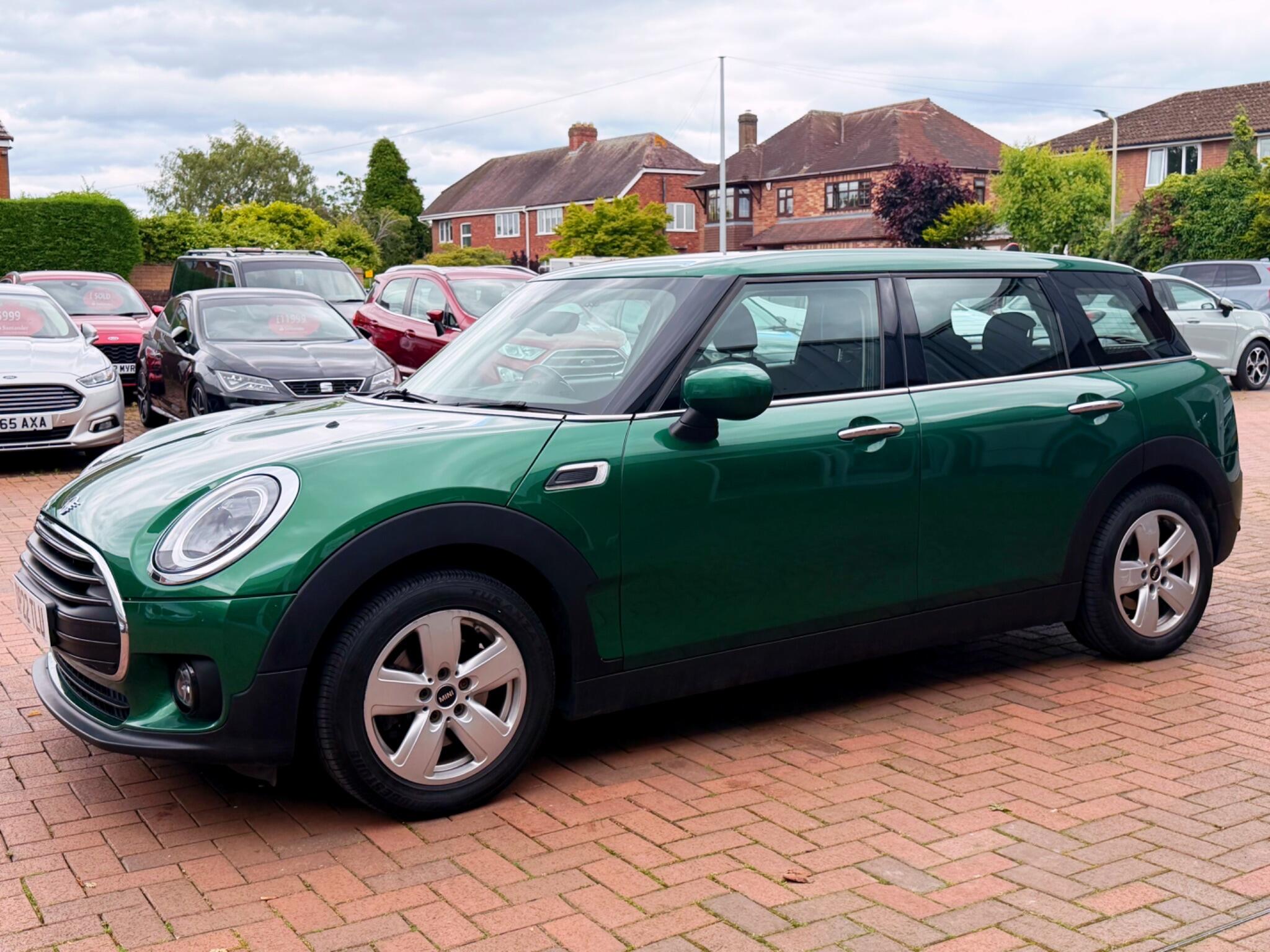 Mini Clubman view 32