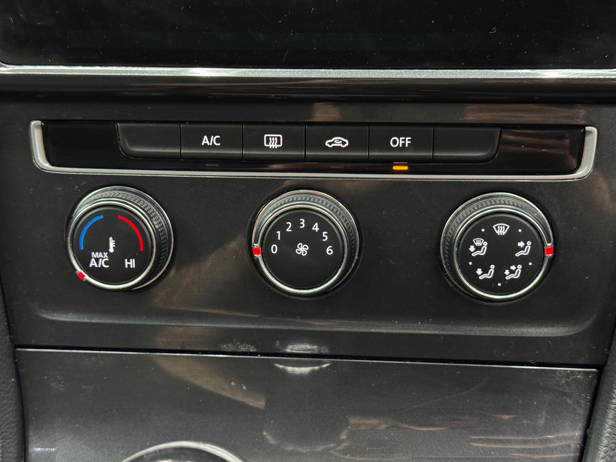 Volkswagen Golf view 25