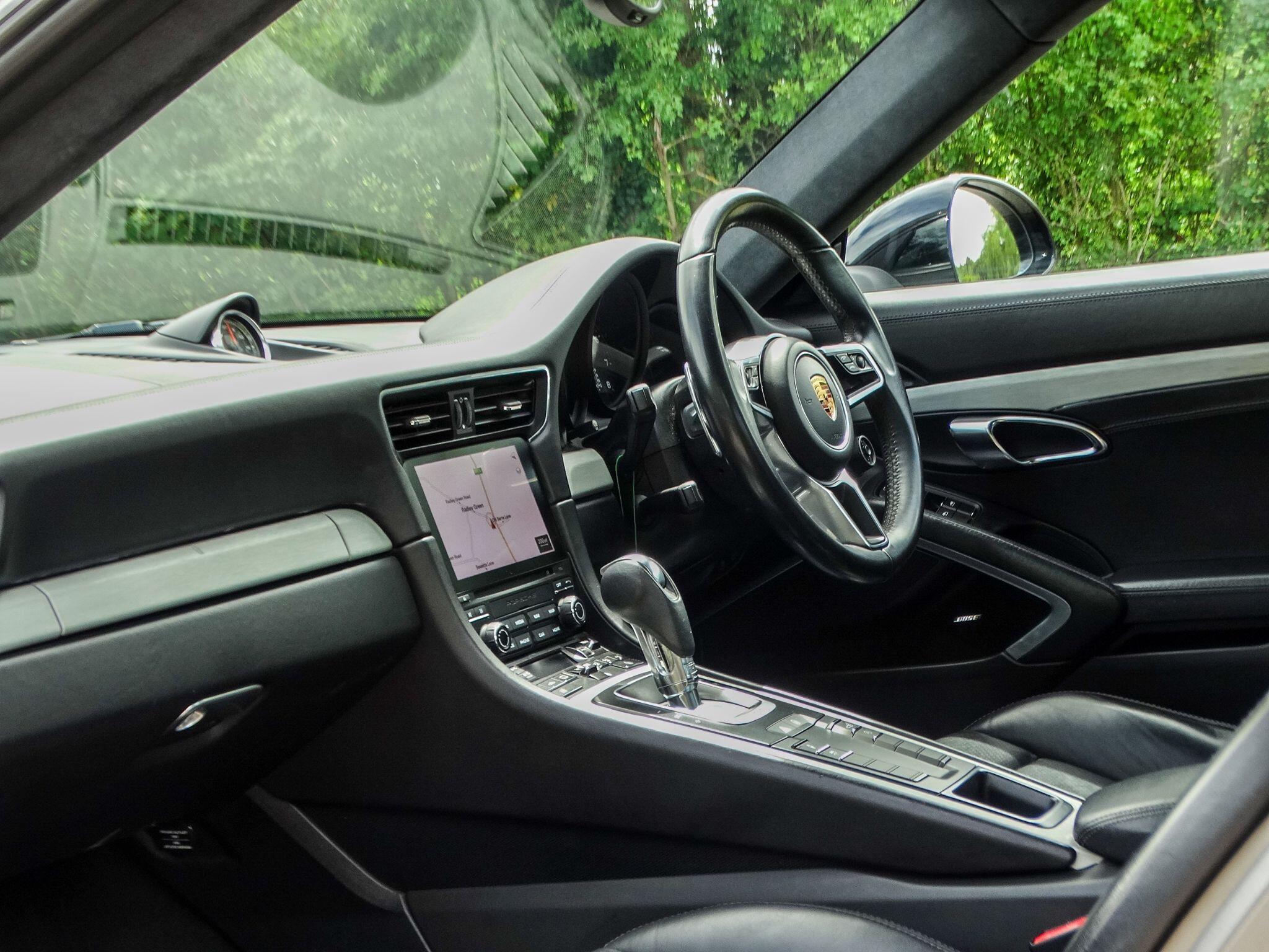 Porsche 911 view 14