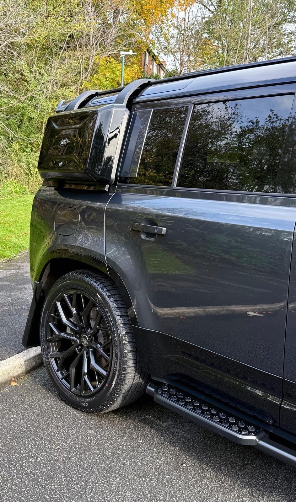 Land Rover Defender view 87