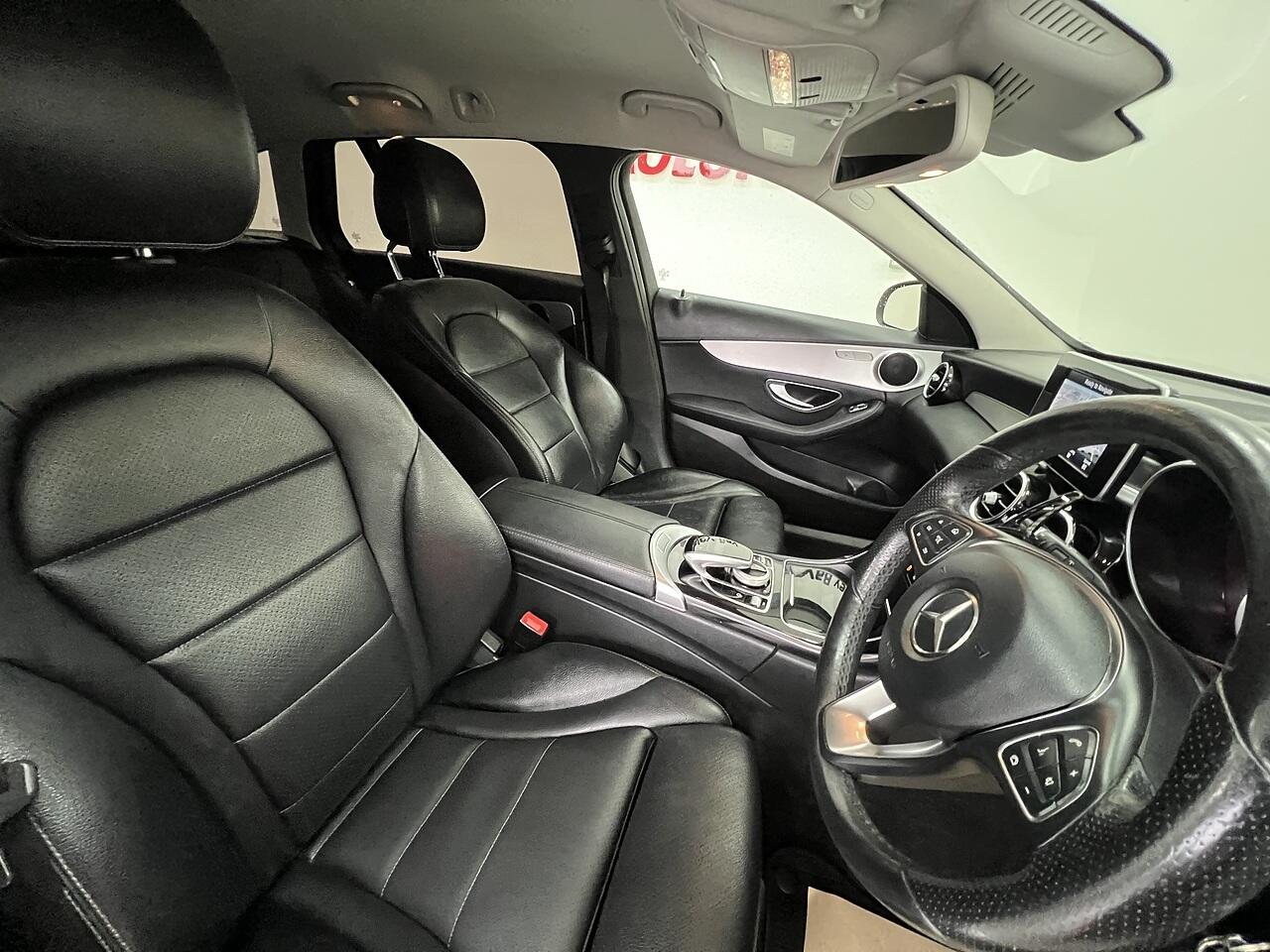 Mercedes-Benz C-Class view 14