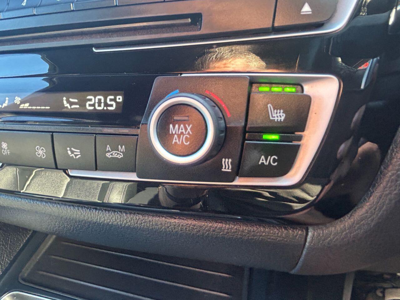 BMW 3 Series view 23