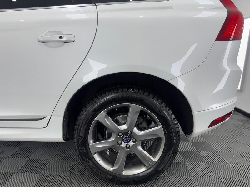 2014 Volvo XC60 3.0 T6 SE Lux Nav Estate 5dr Petrol Geartronic AWD Euro 5 (304 ps) • 40,000 miles image 13