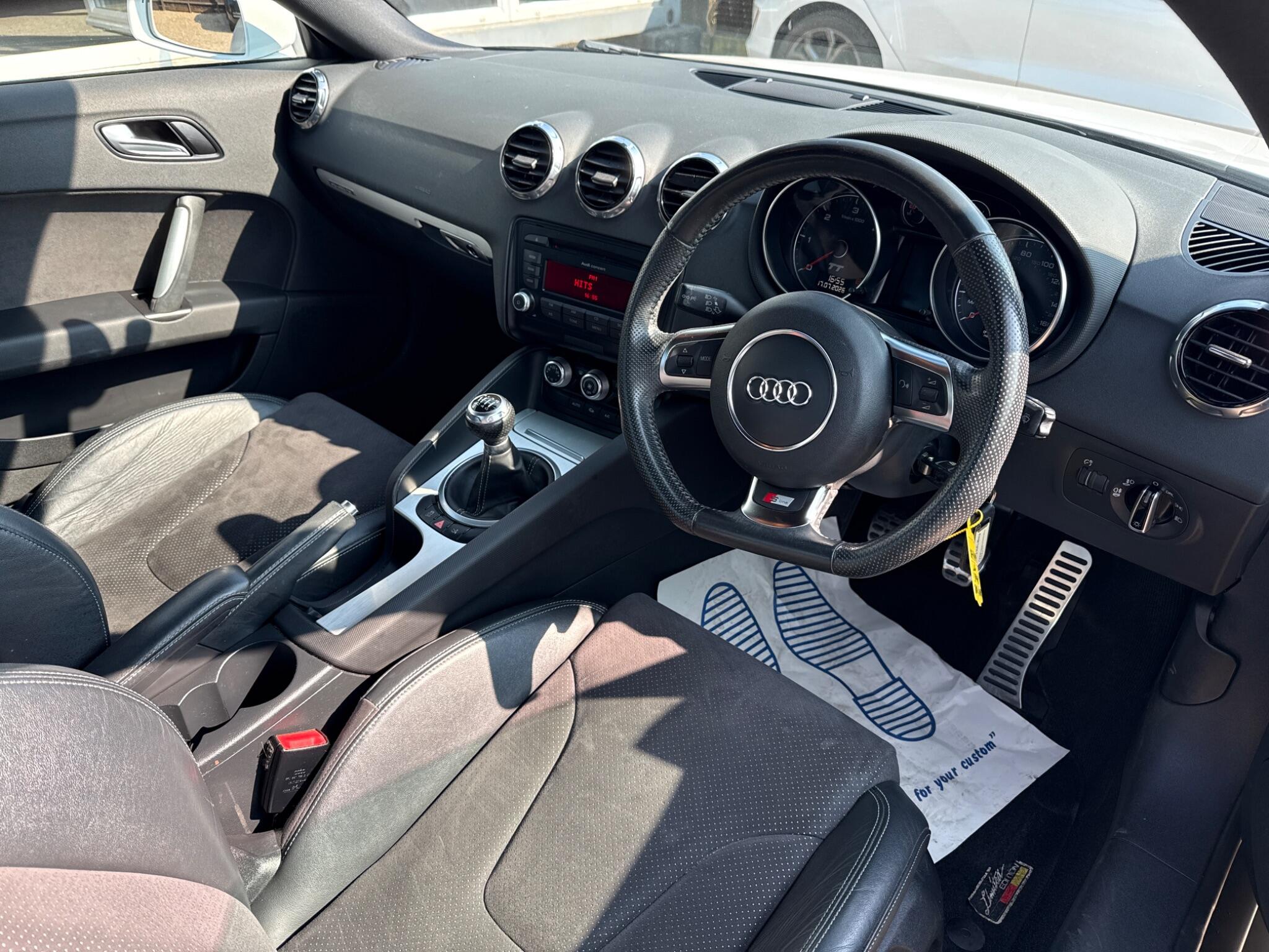 Audi TT view 14