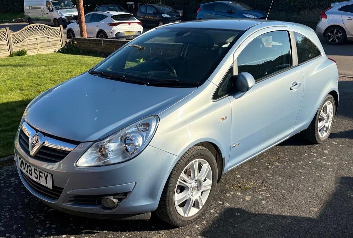 2008 Vauxhall Corsa 1.4i 16v Design 3dr (a/c) image 2