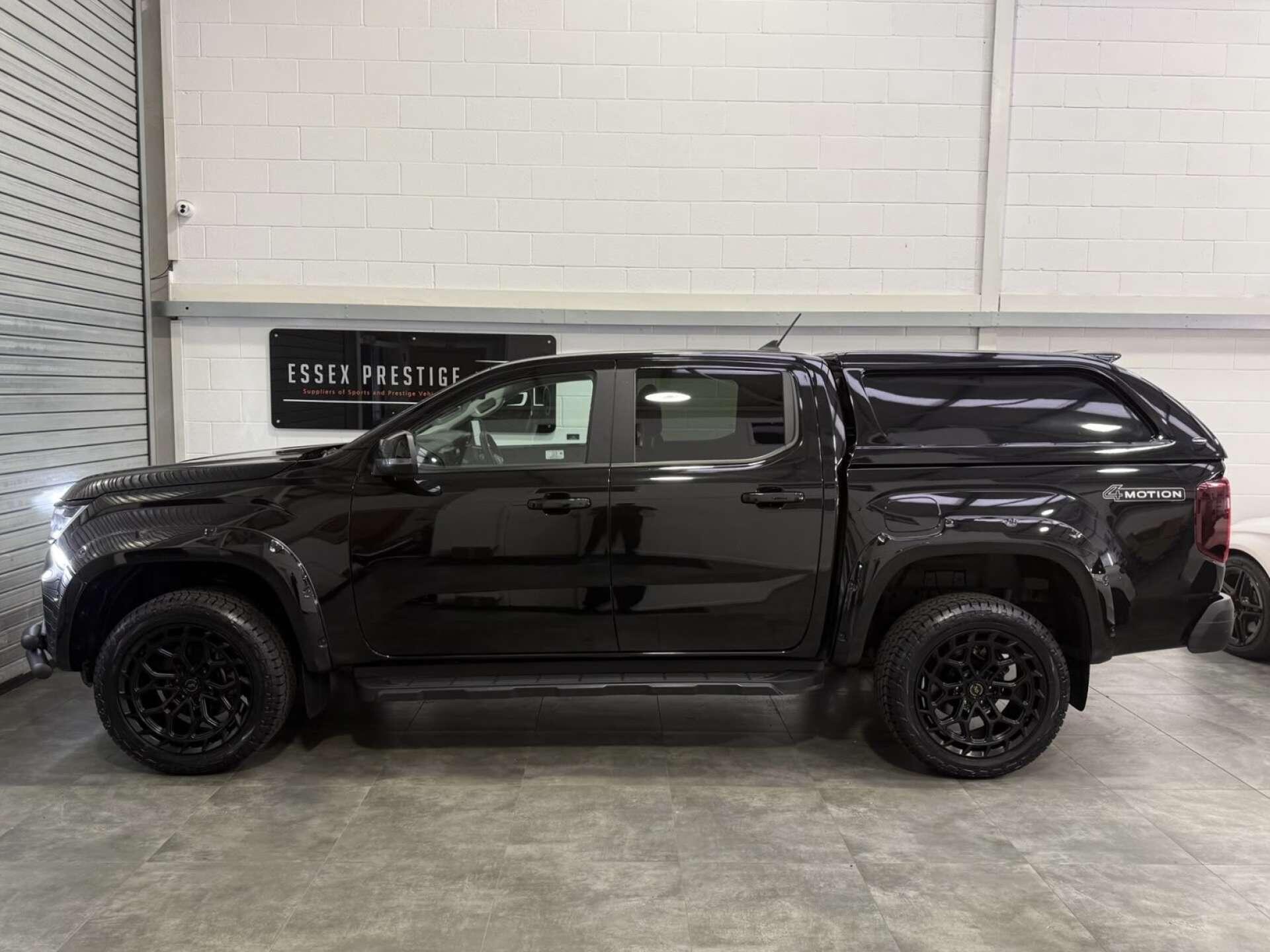 Volkswagen Amarok view 4
