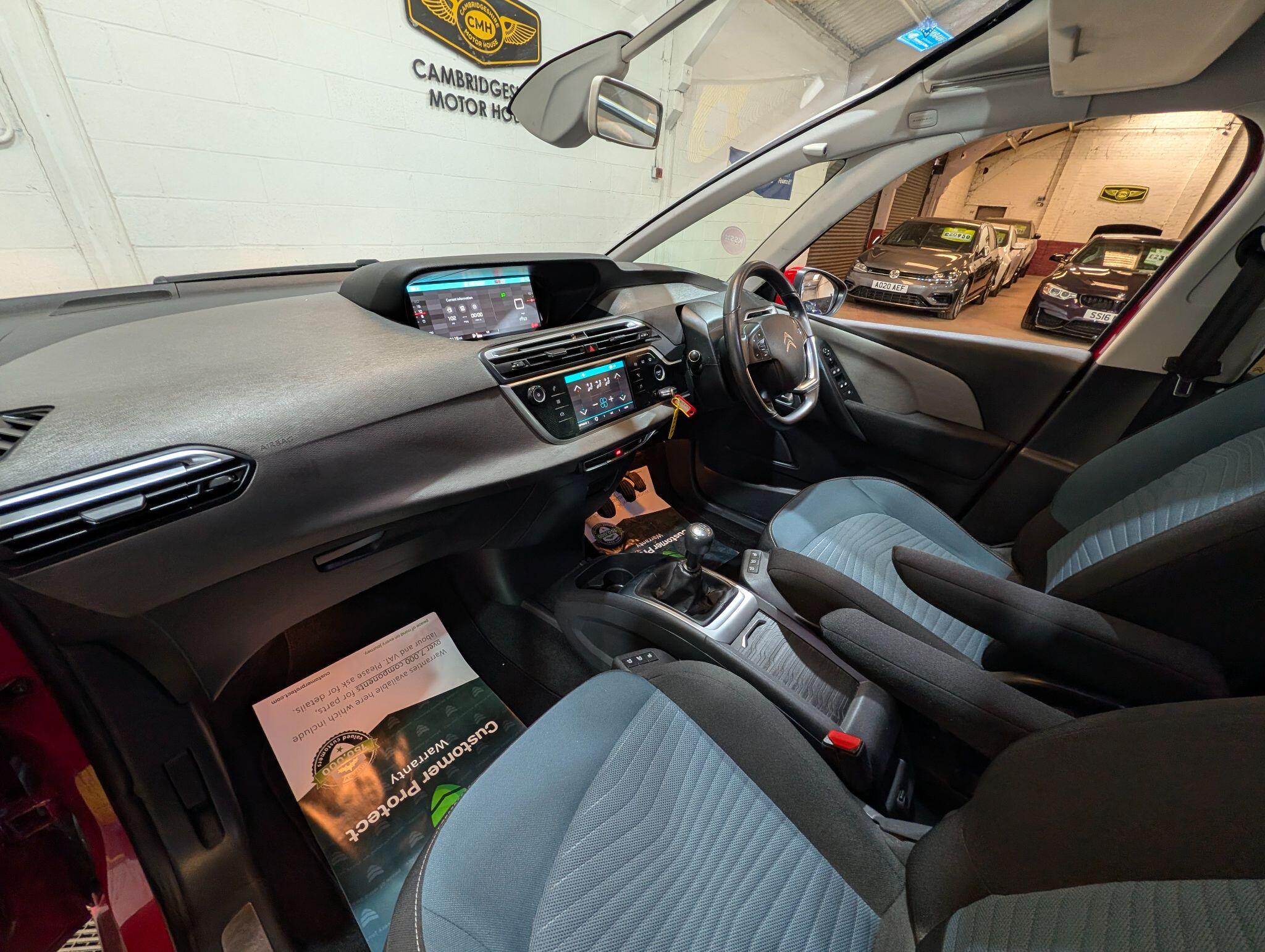 Citroen Grand C4 Picasso view 58