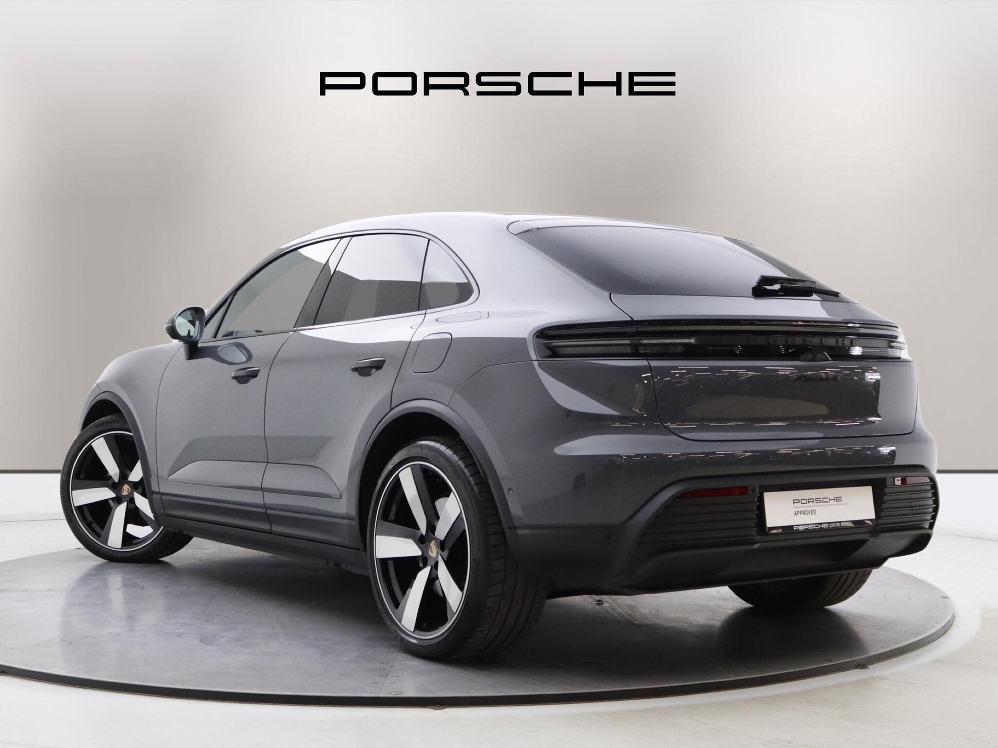 Porsche Macan view 2