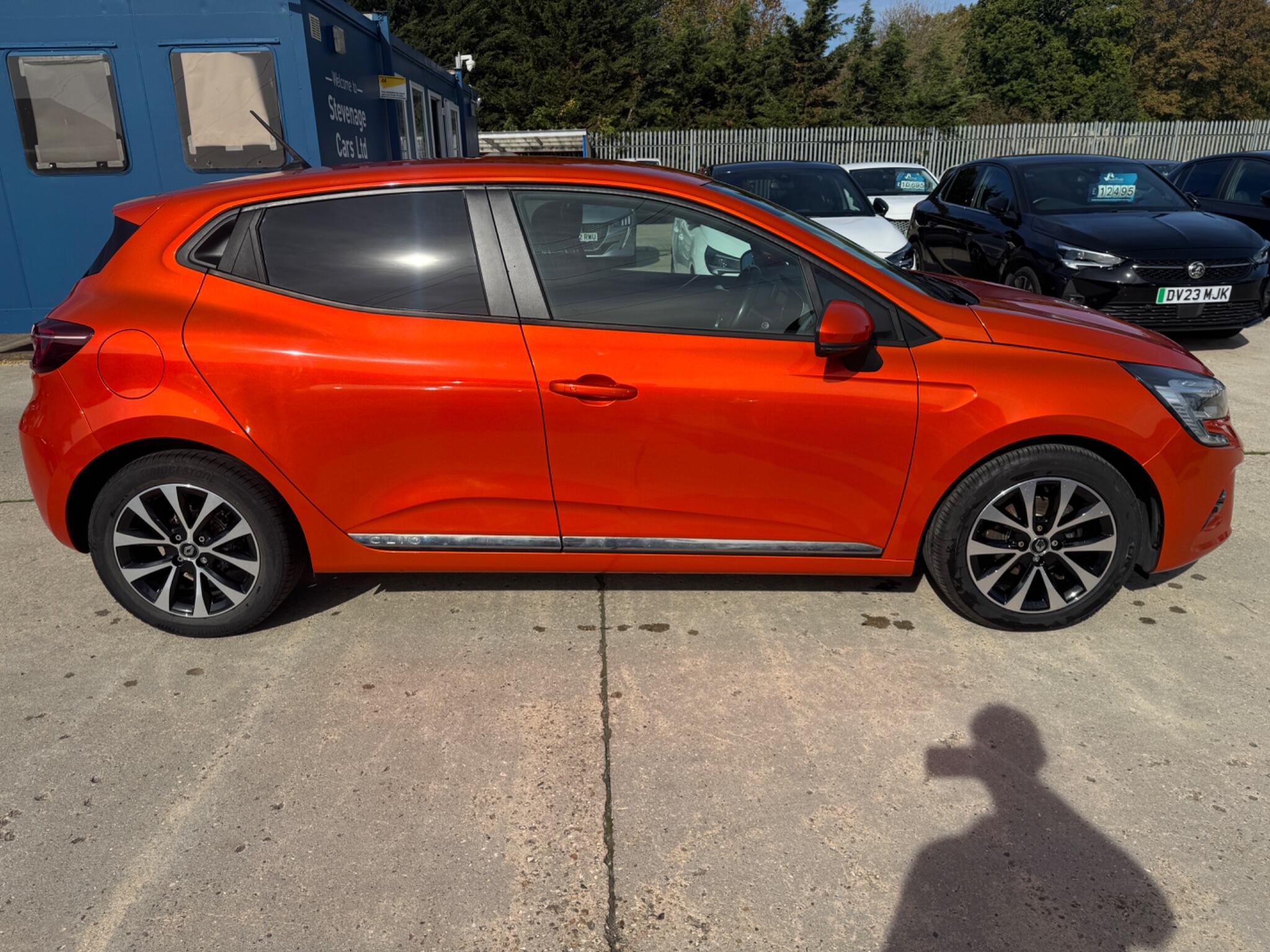 Renault Clio view 15