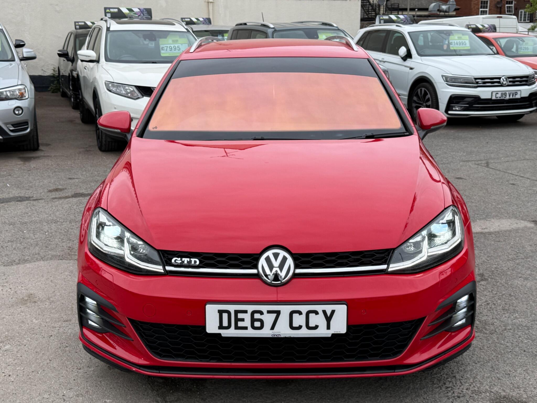 Volkswagen Golf - Image 4