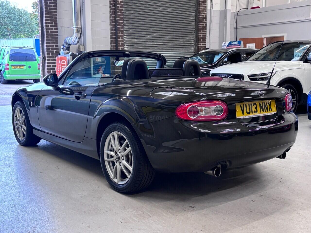 Mazda MX-5 view 7