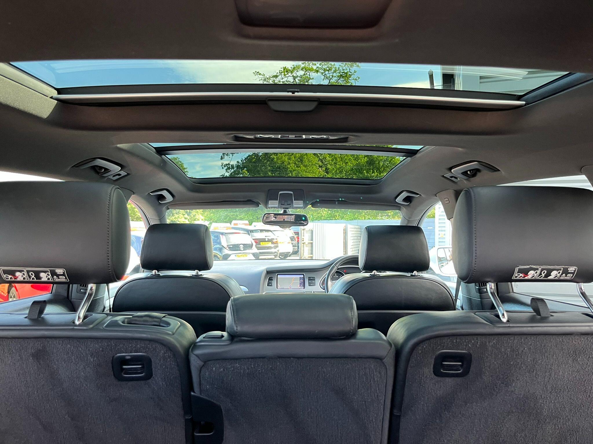 Audi Q7 view 15