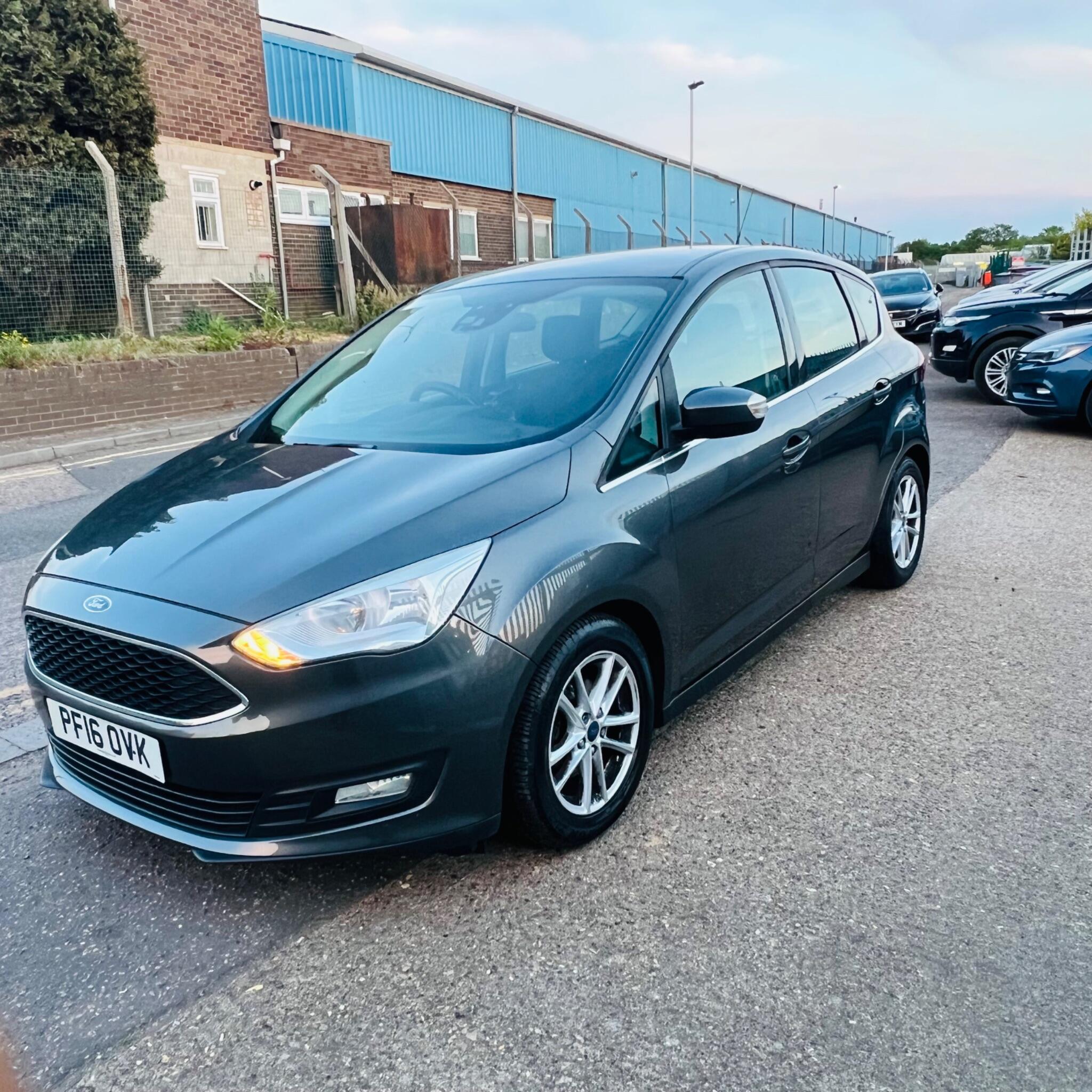 Ford C-Max view 8