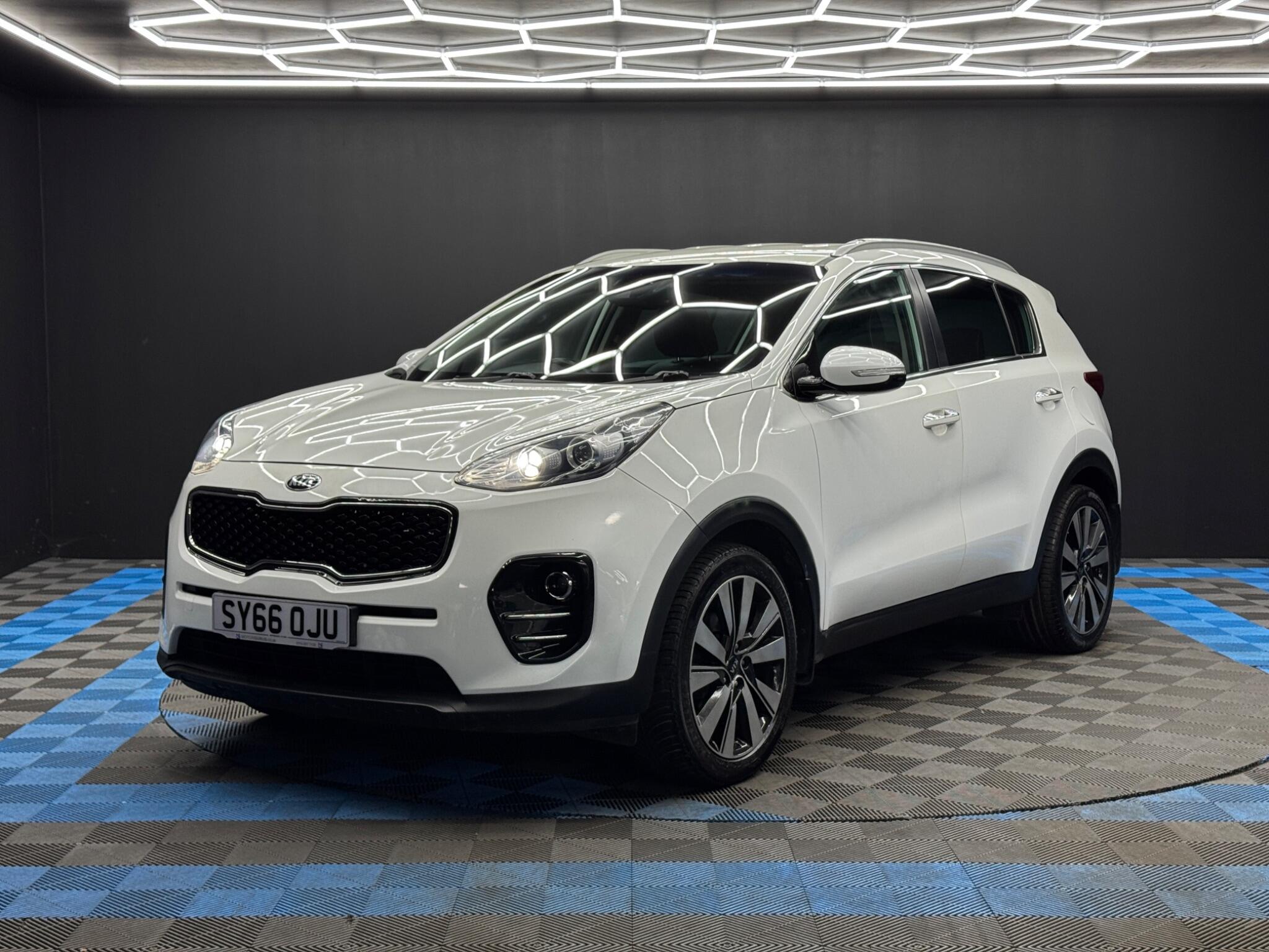 Kia Sportage view 3