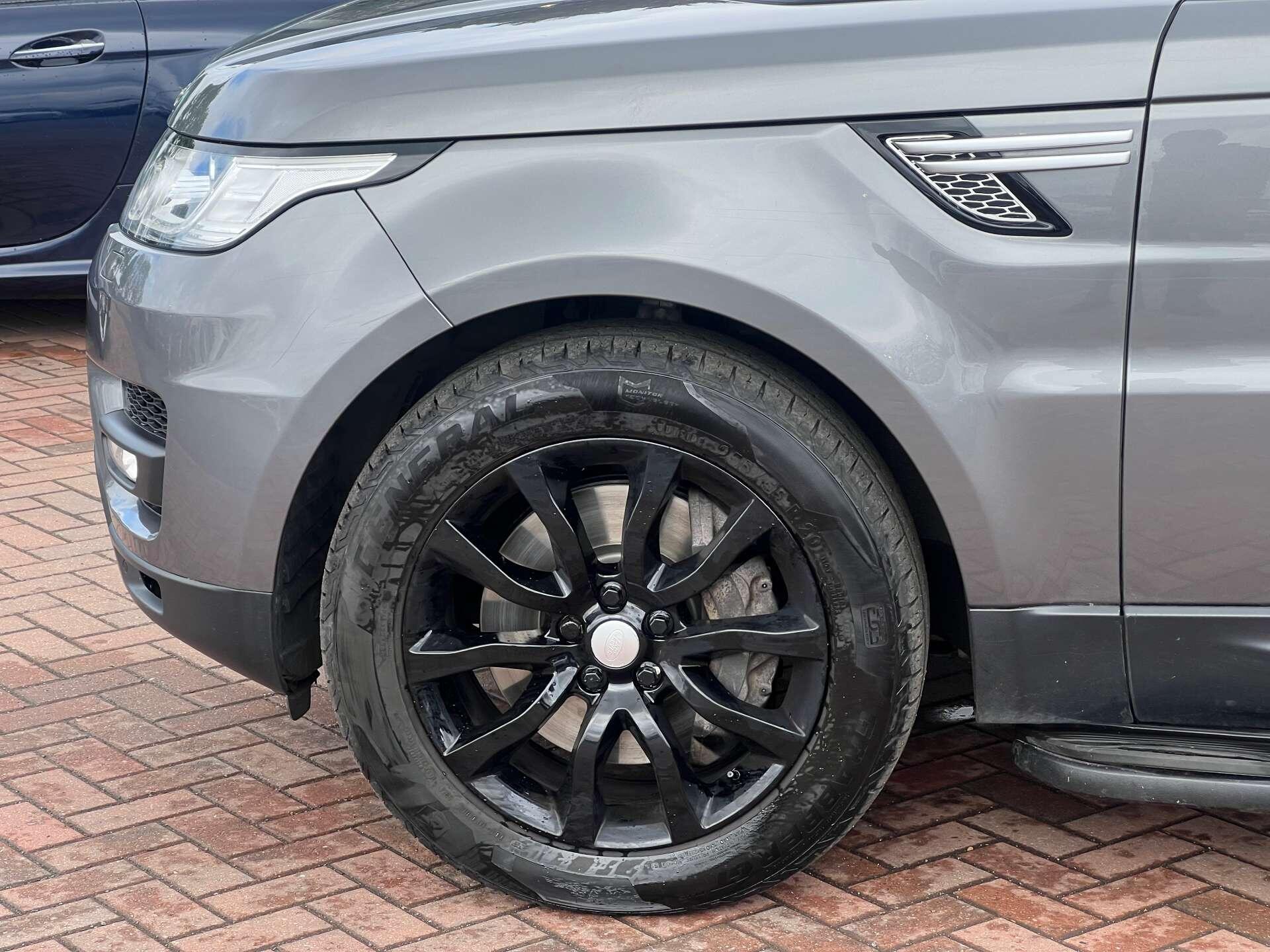 Land Rover Range Rover Sport view 15