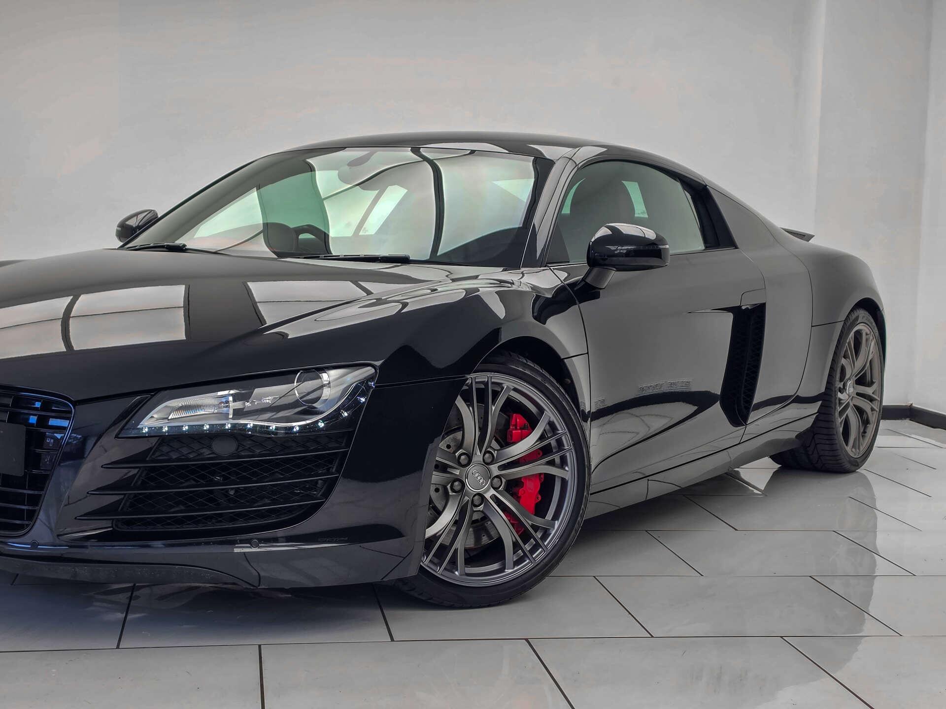 Audi R8 view 19