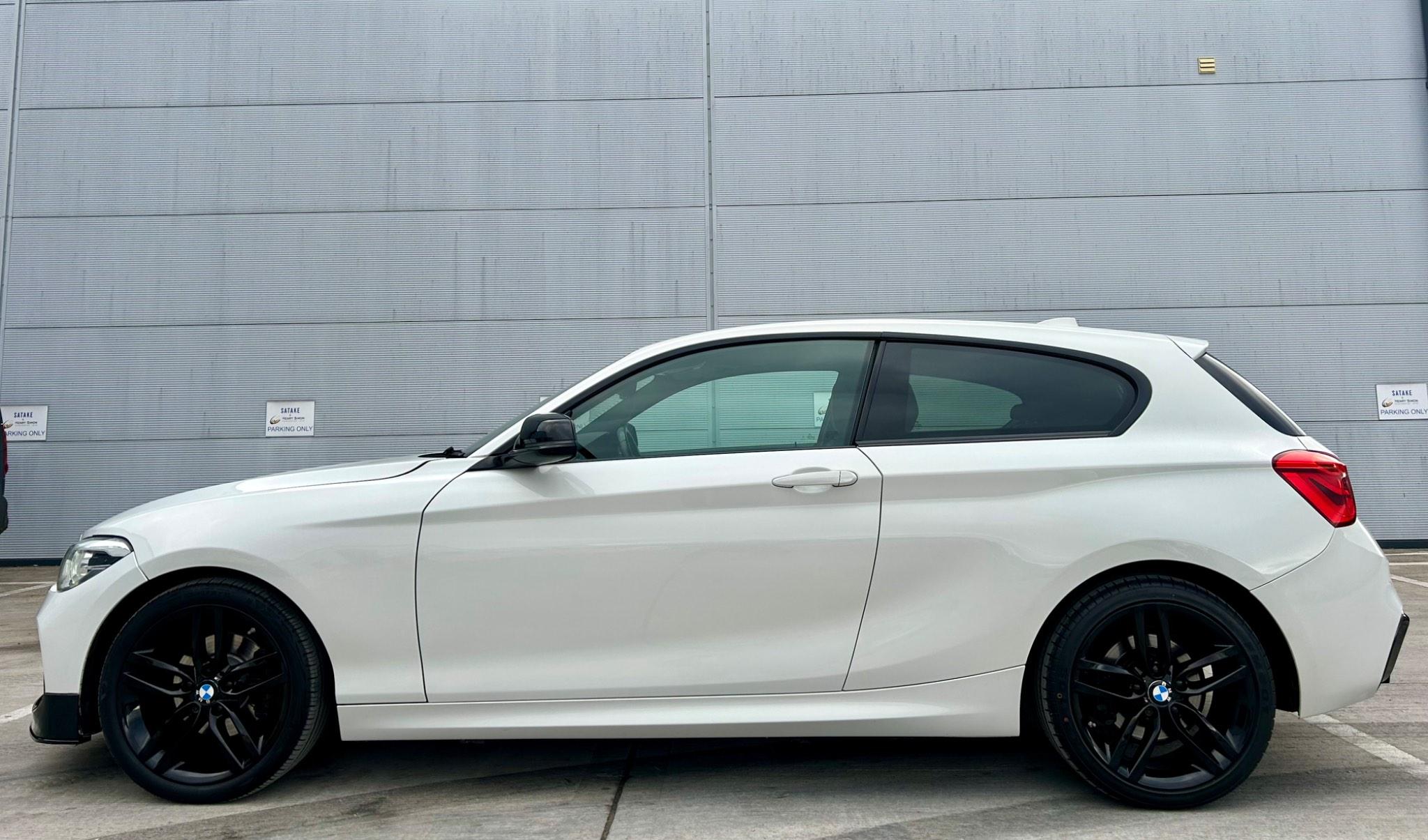 BMW 1 Series view 6