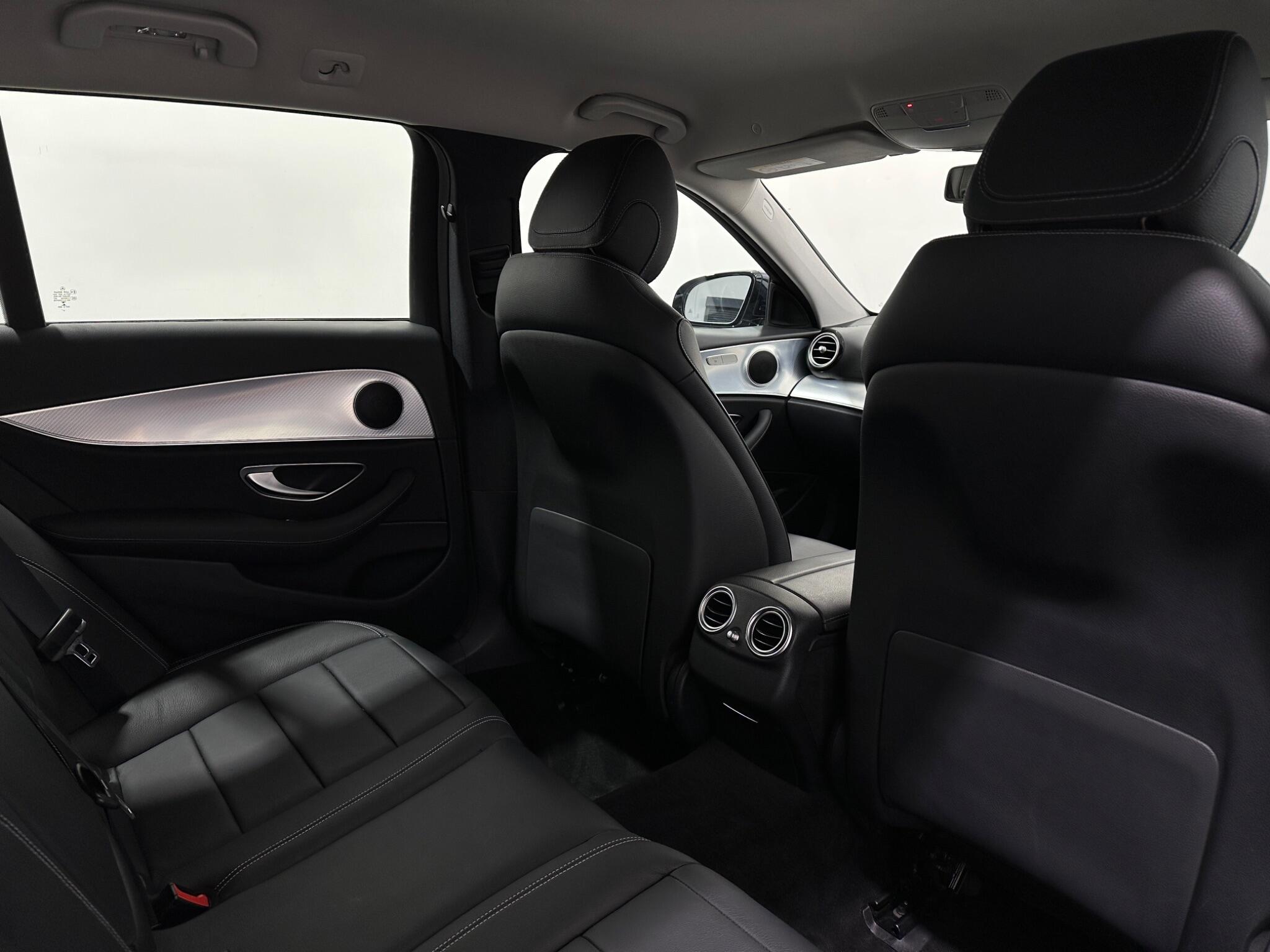 Mercedes-Benz E-Class view 42
