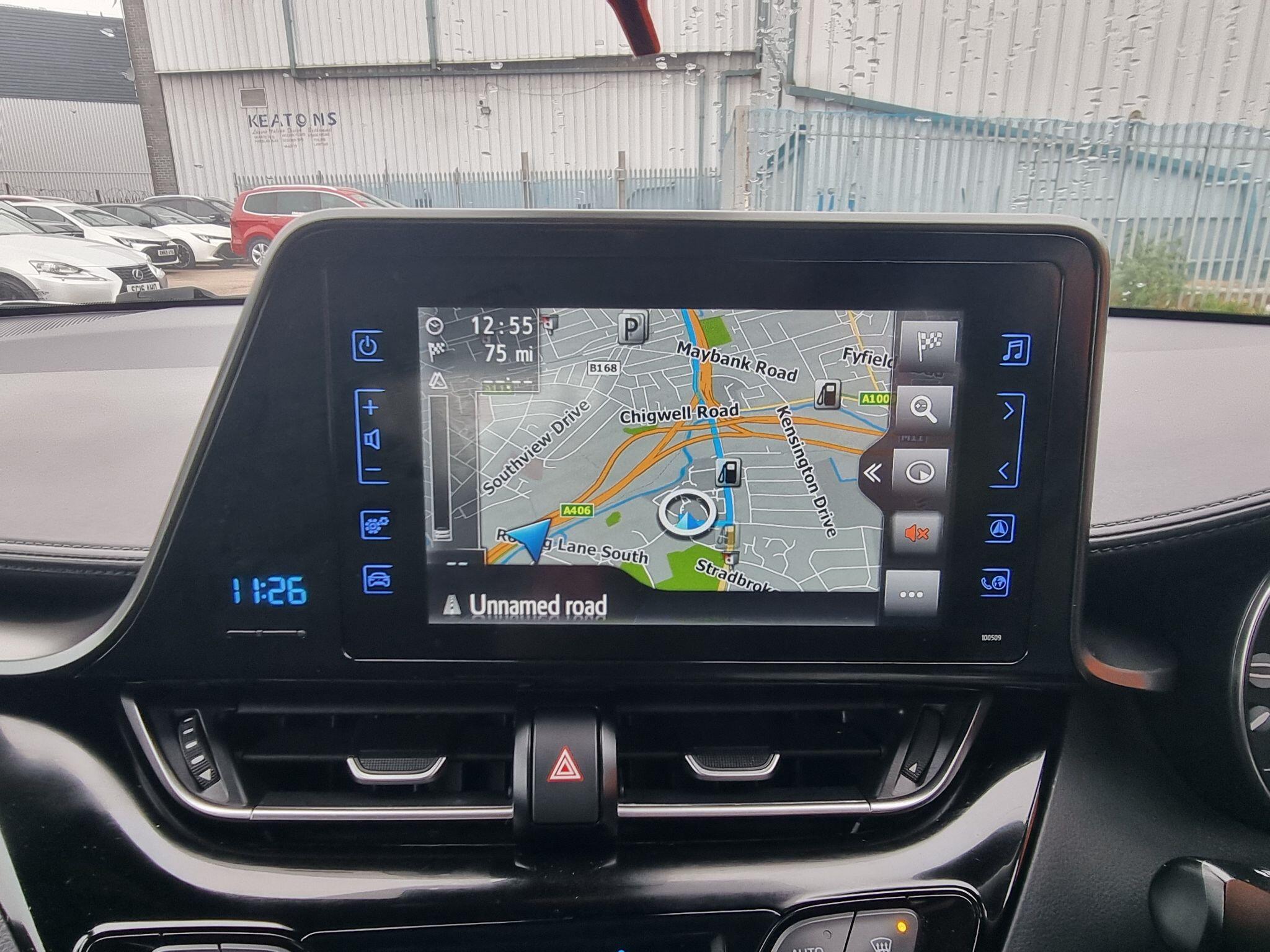 Toyota C-HR view 34