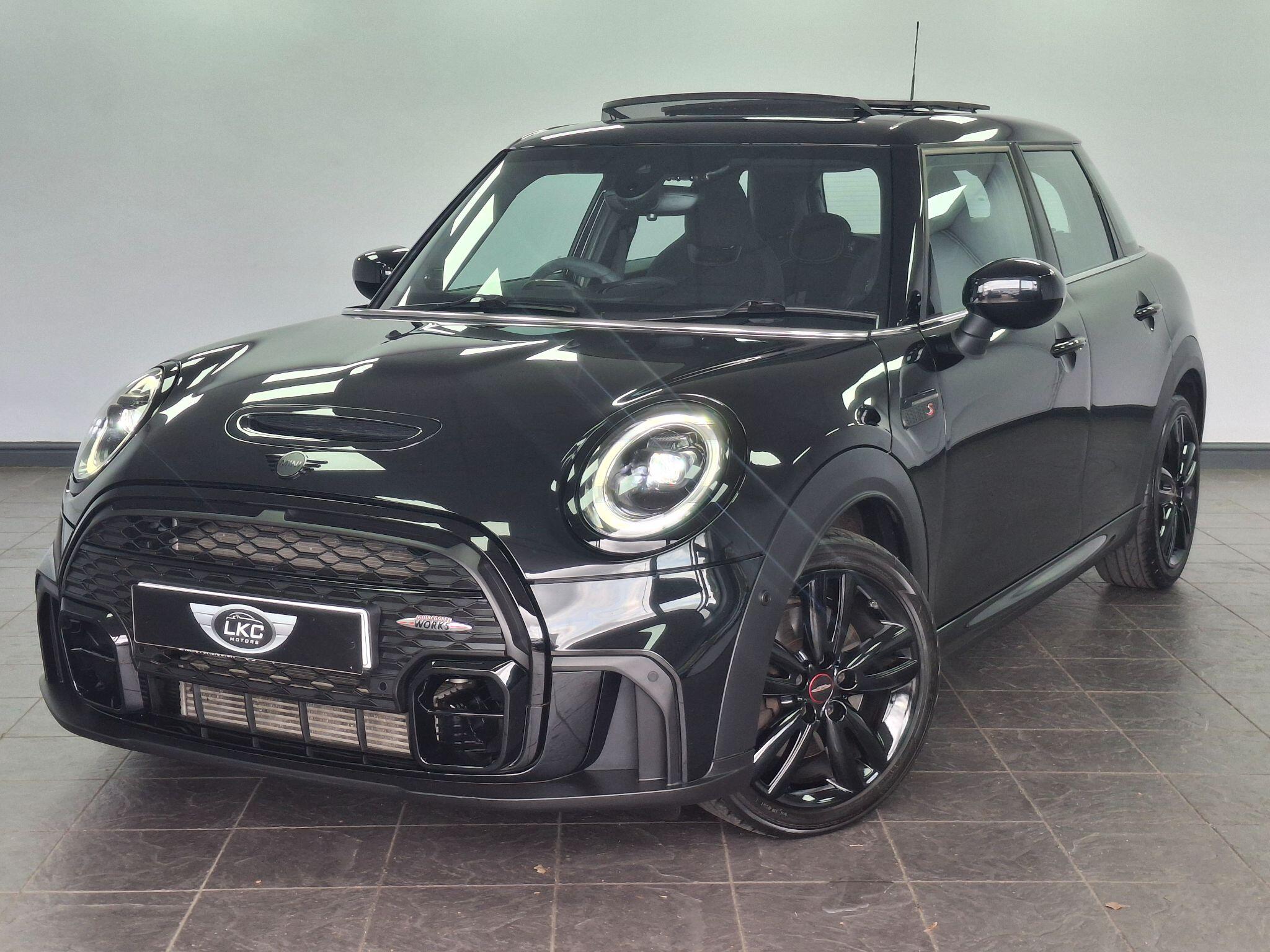 Mini Hatch view 39