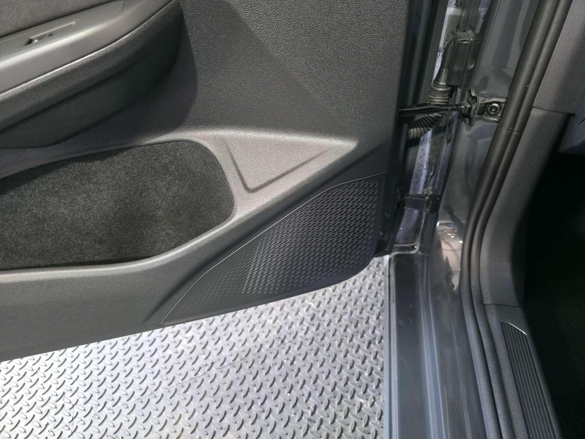 Volkswagen Golf view 59