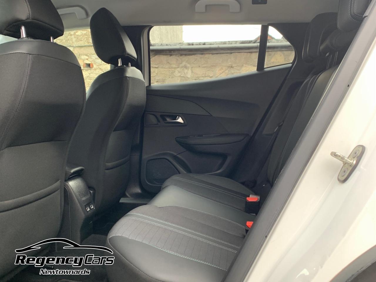 Peugeot 2008 view 17