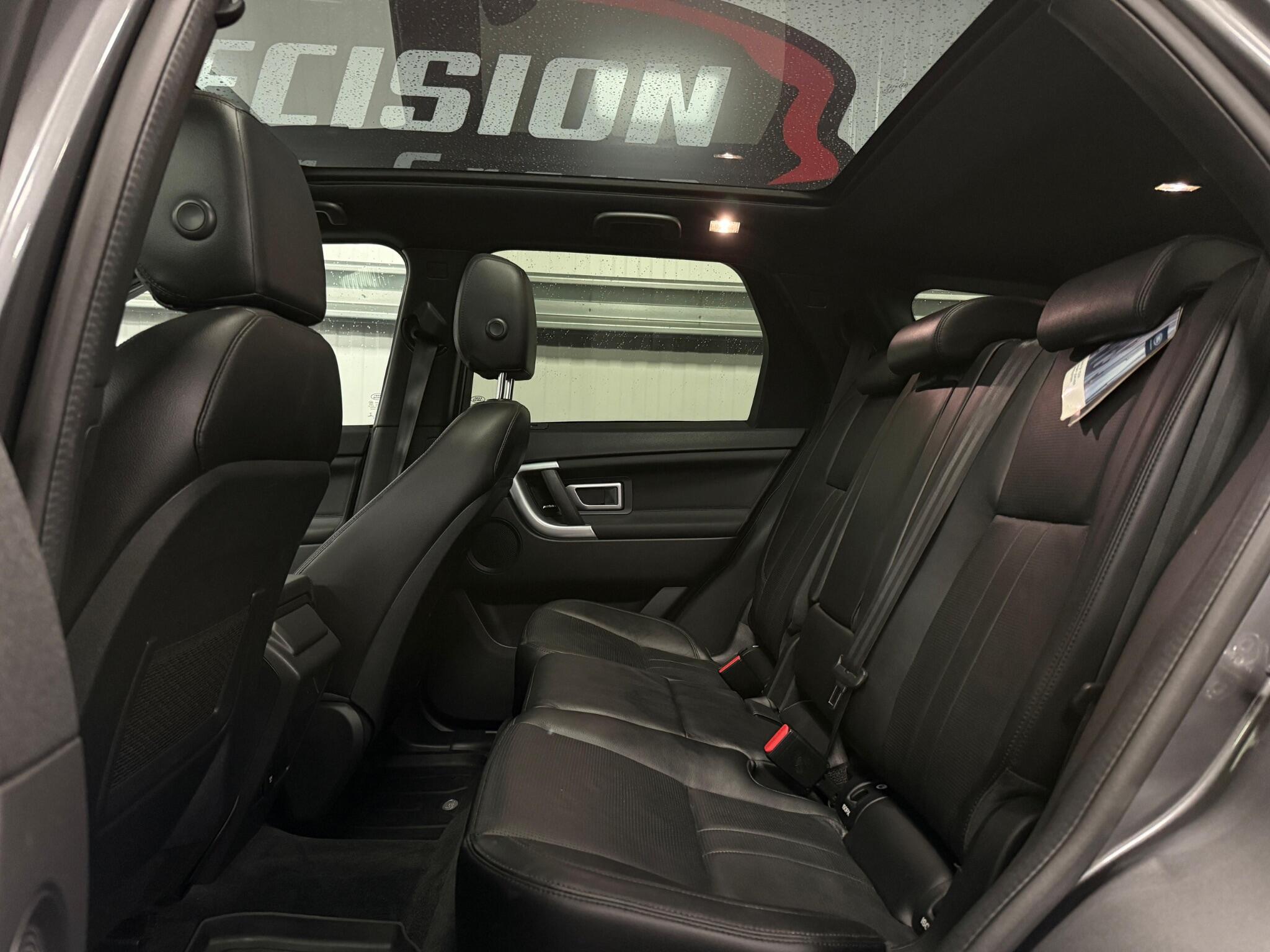 Land Rover Discovery Sport view 22