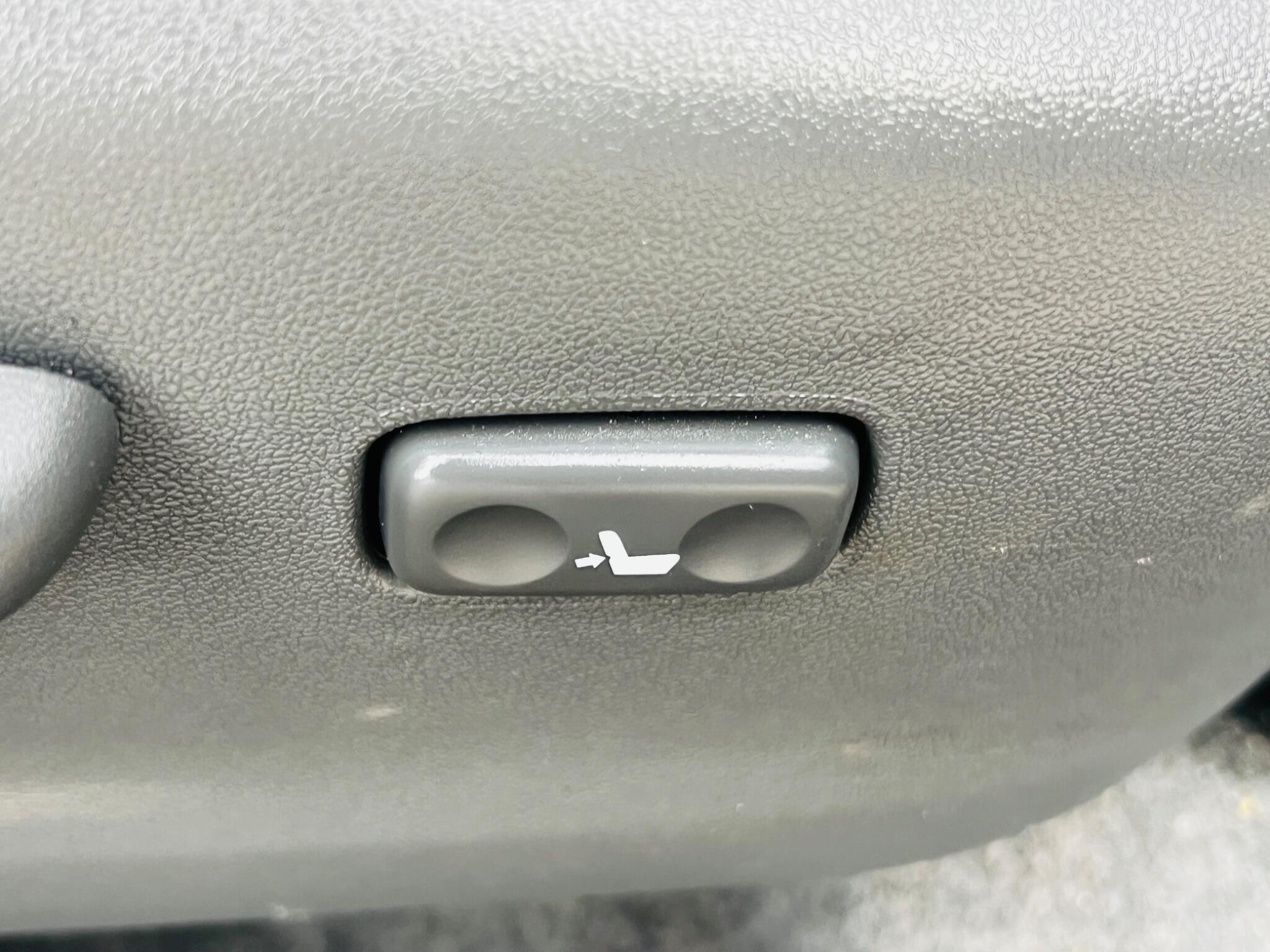 Toyota Prius view 42