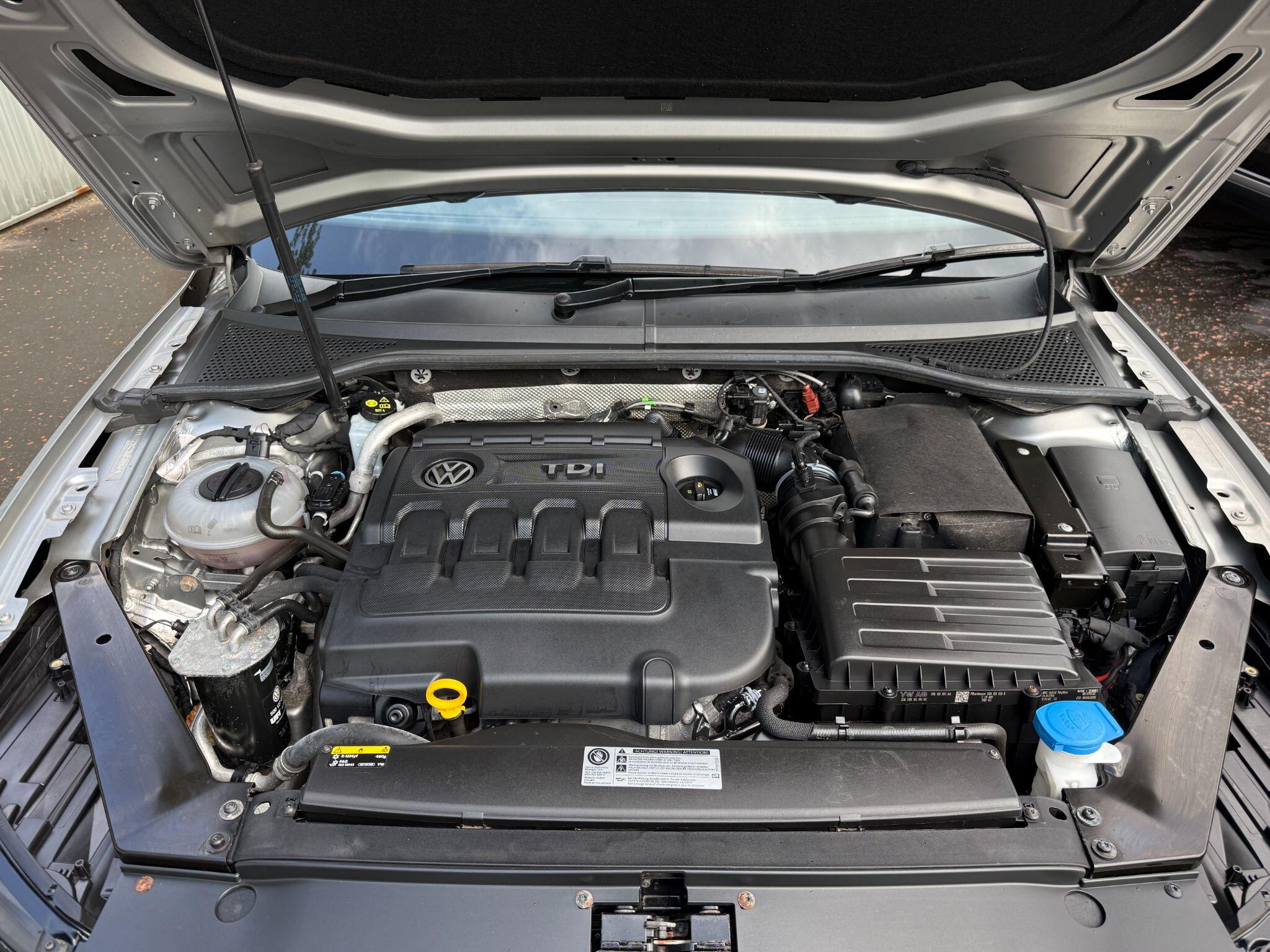 Volkswagen Passat view 40