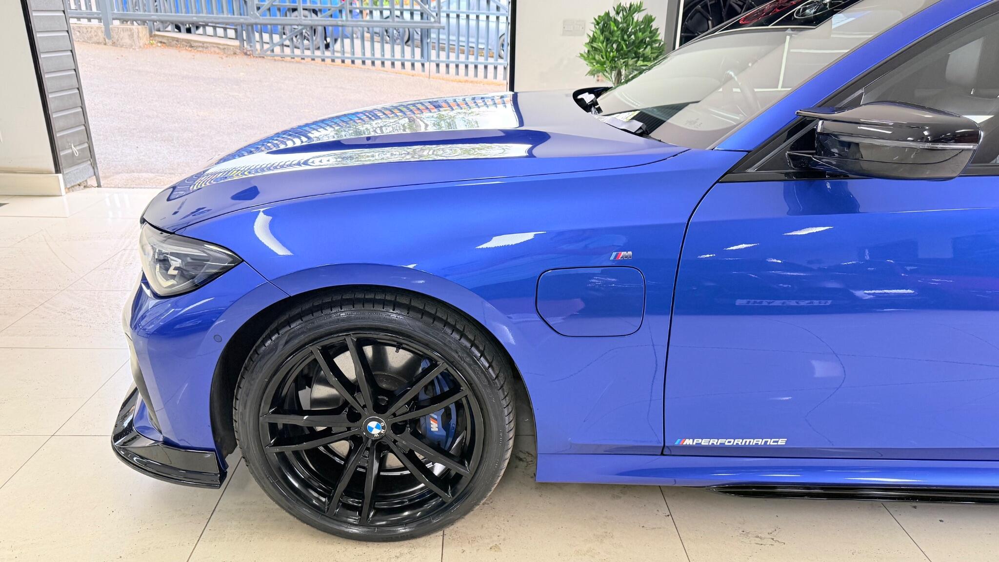 BMW 3 Series view 37