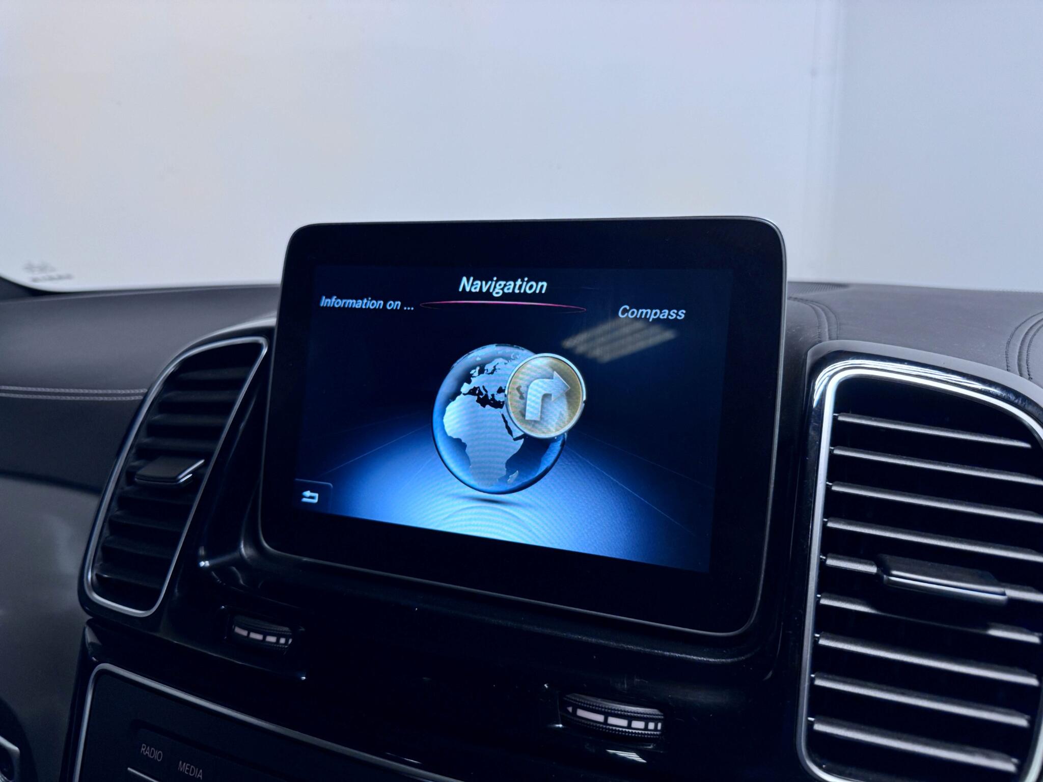 Mercedes-Benz Gle view 49