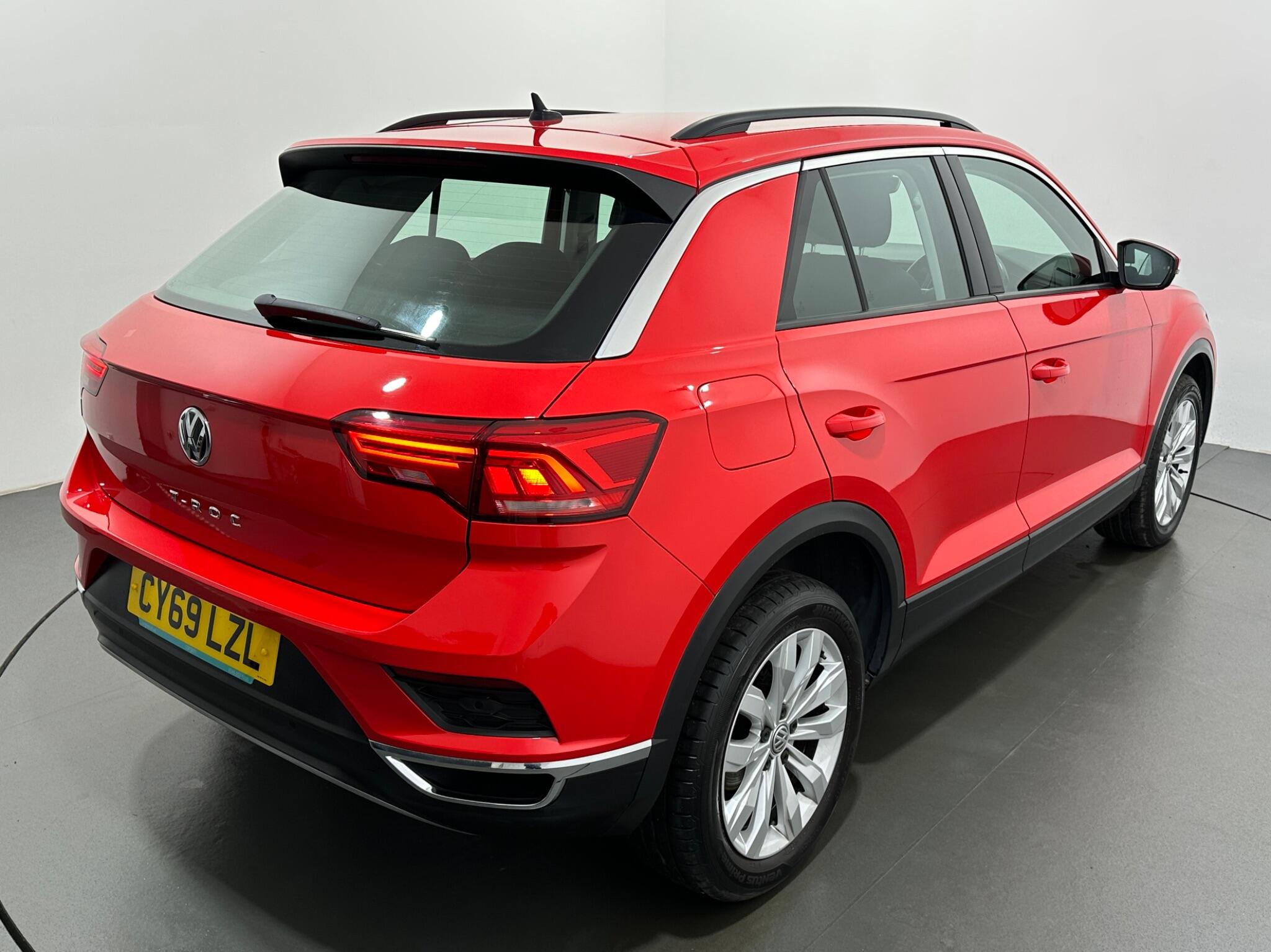 Volkswagen T-Roc view 49