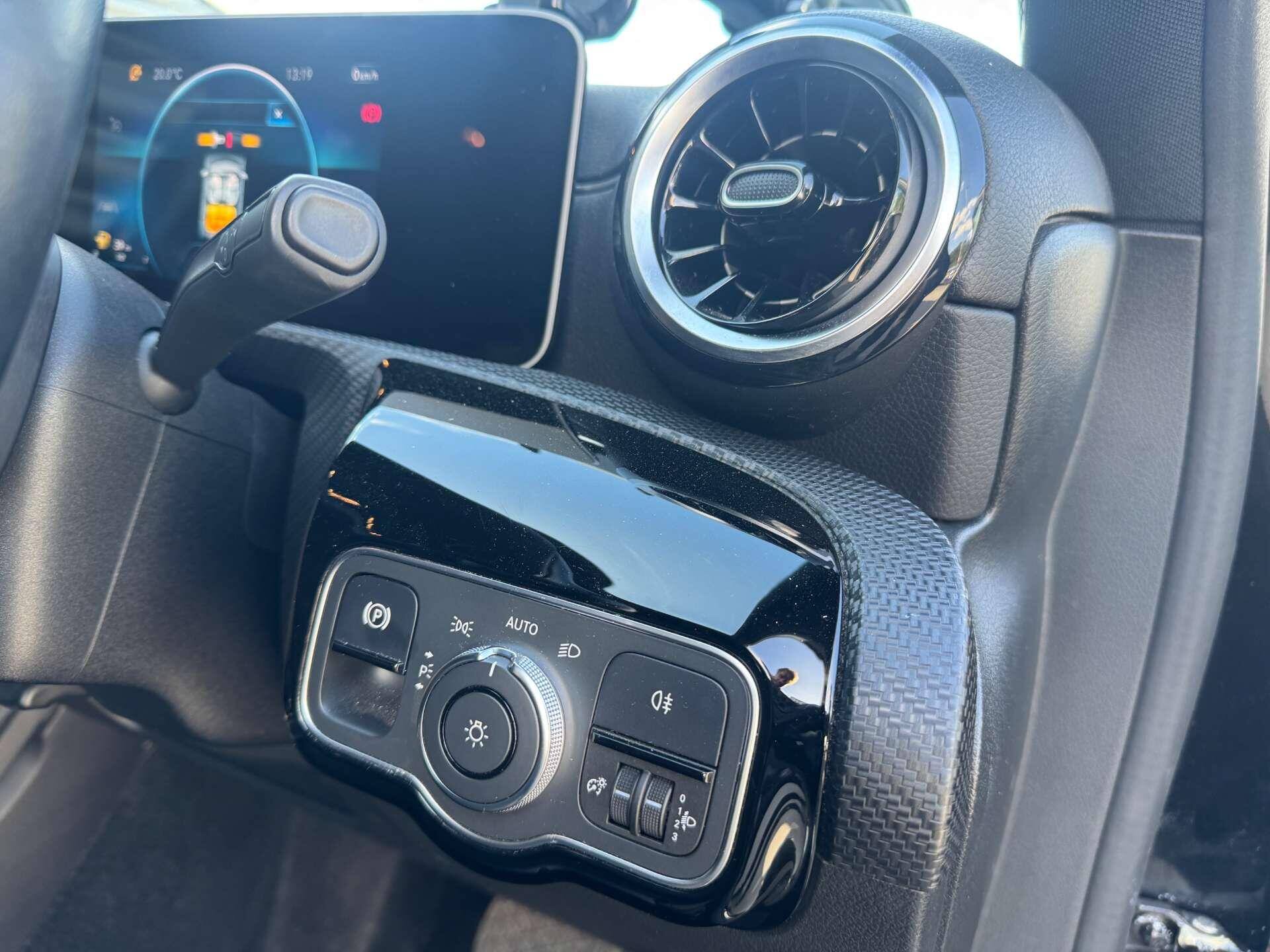 Mercedes-Benz A-Class view 26