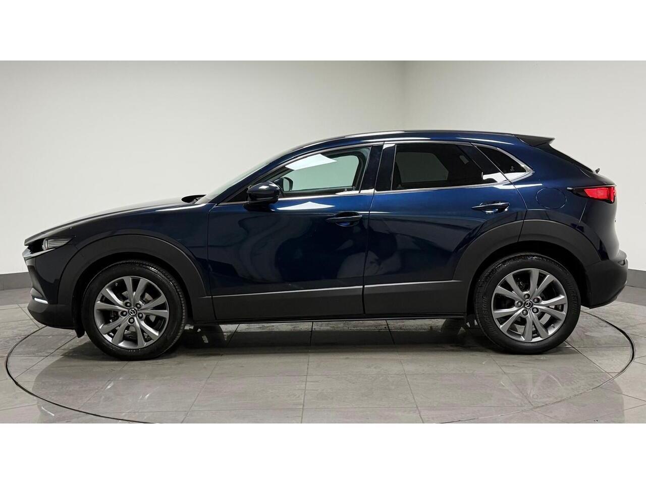 Mazda CX-30 view 4