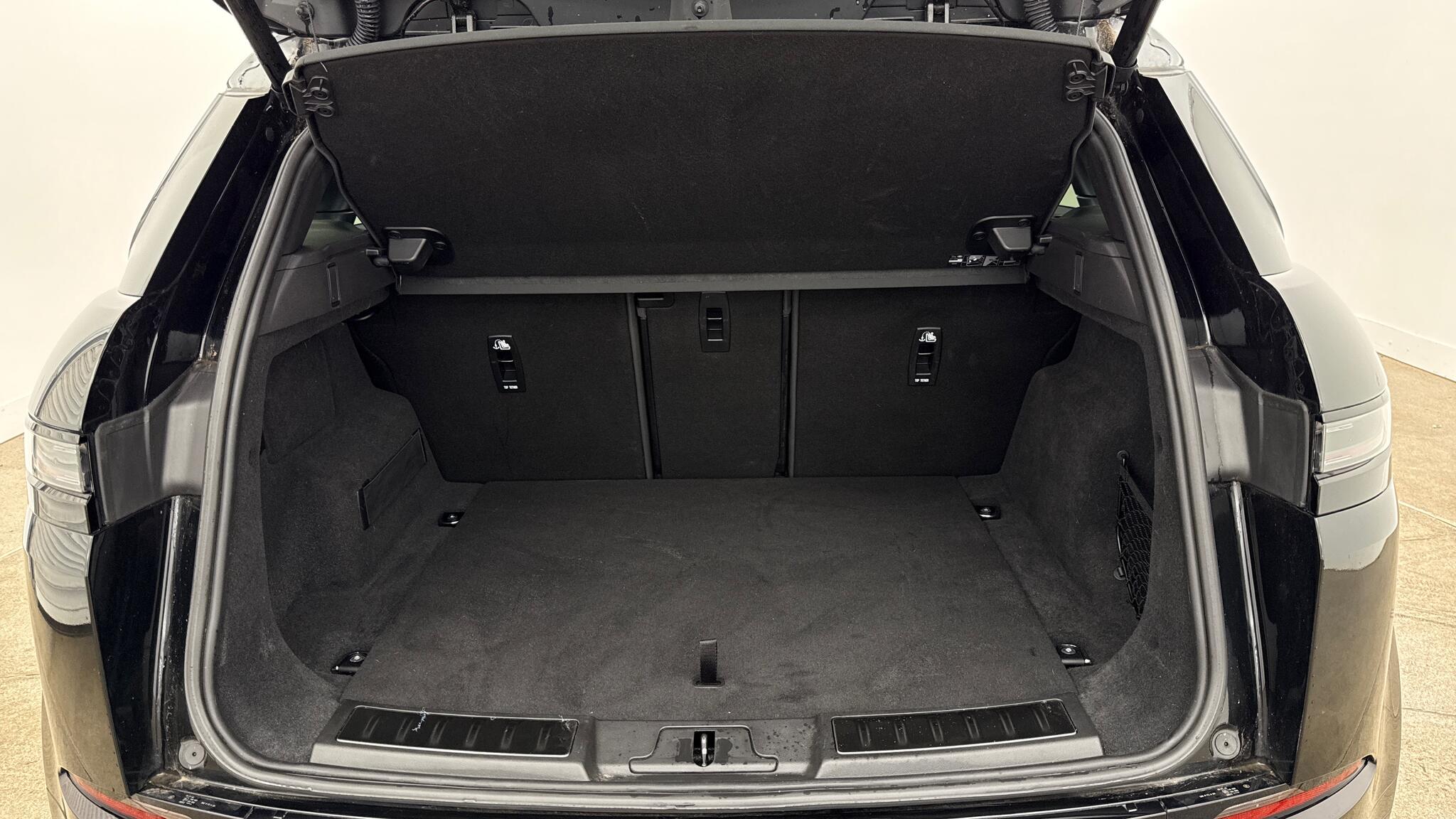 Land Rover Range Rover Evoque view 10