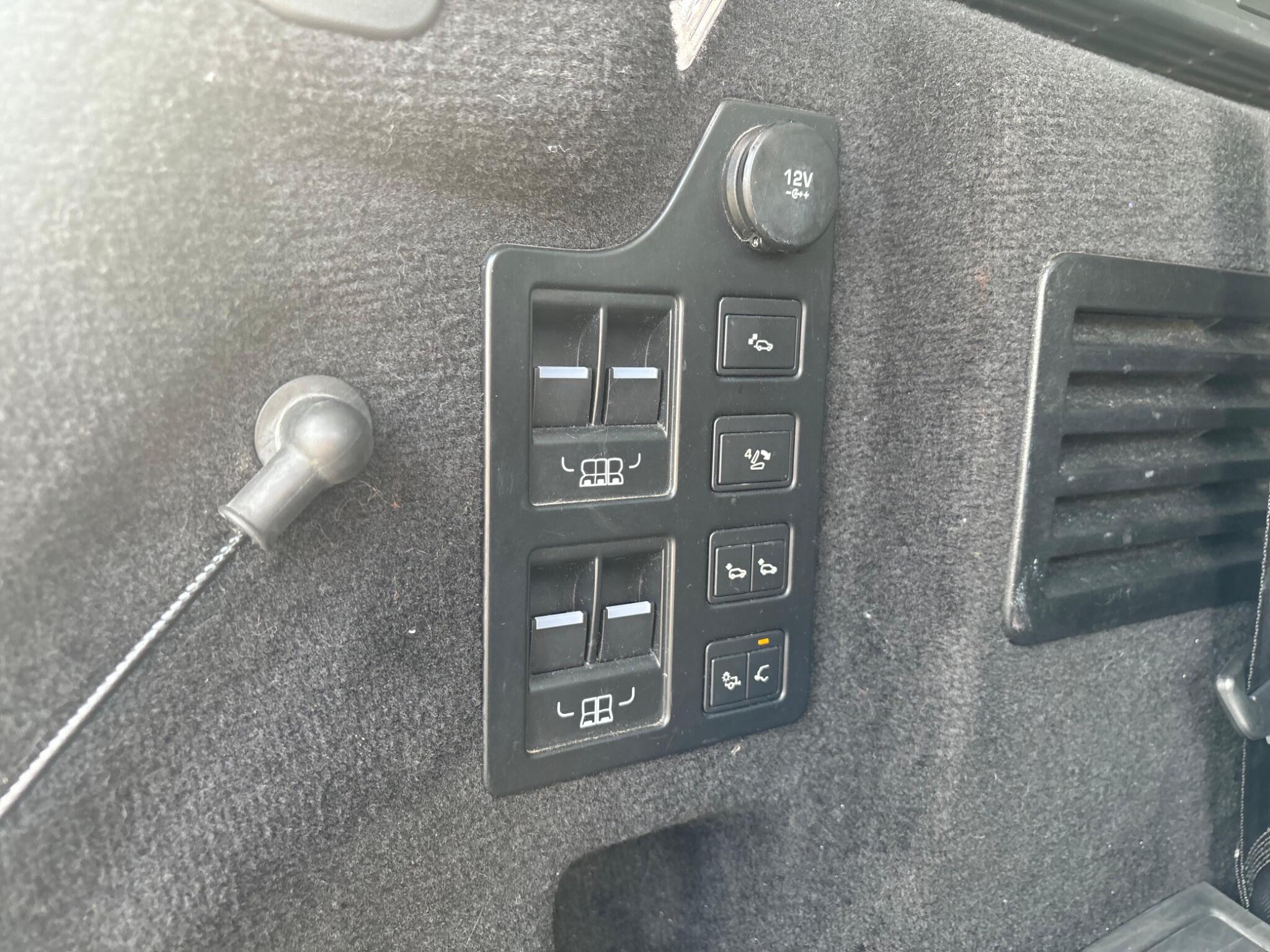 Land Rover Discovery 3 view 38