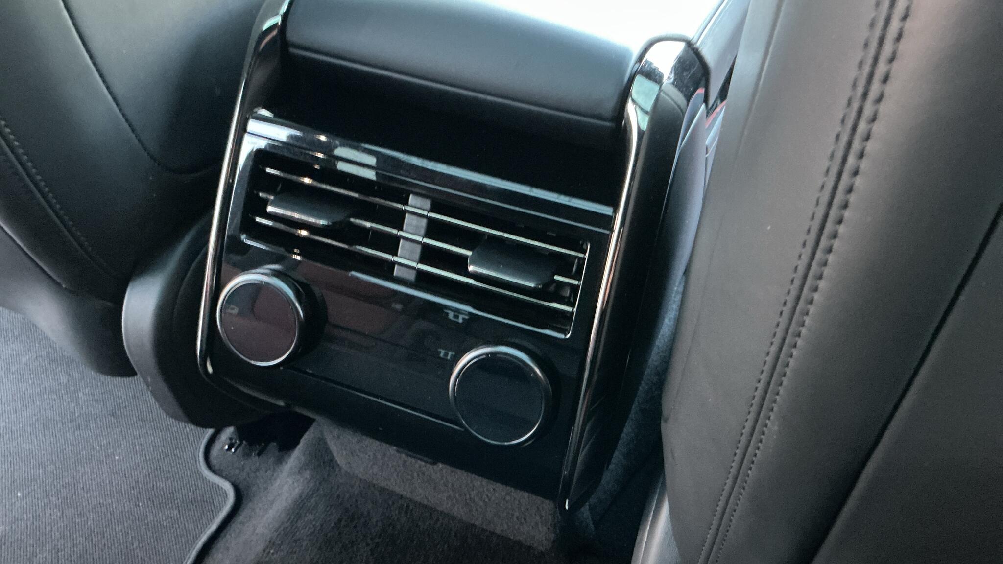 Land Rover Range Rover Sport view 18